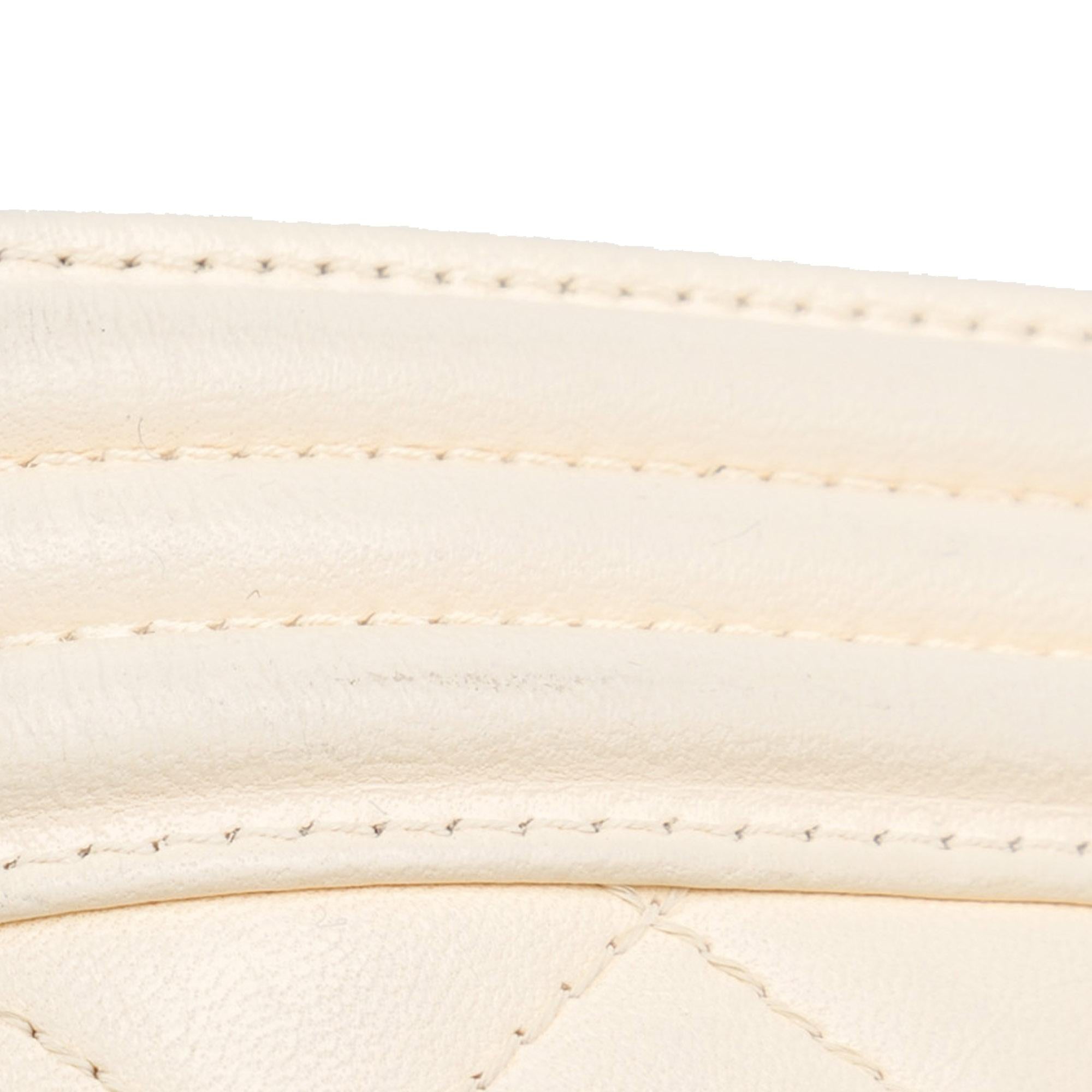 Chanel Medium Lambskin Boy Flap (SHG-RSLYkH)