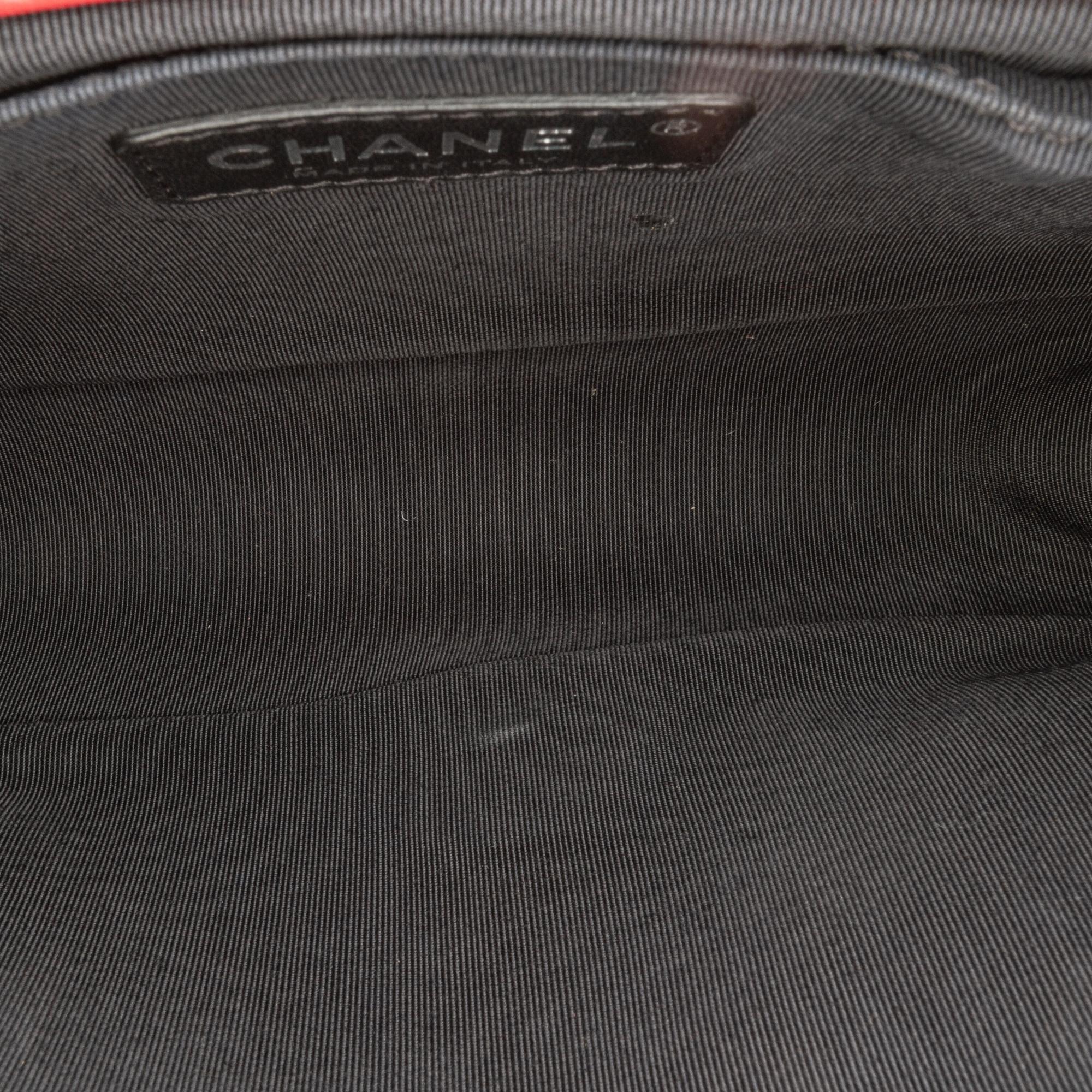 Chanel Medium Lambskin Boy Flap (SHG-INz5UJ)