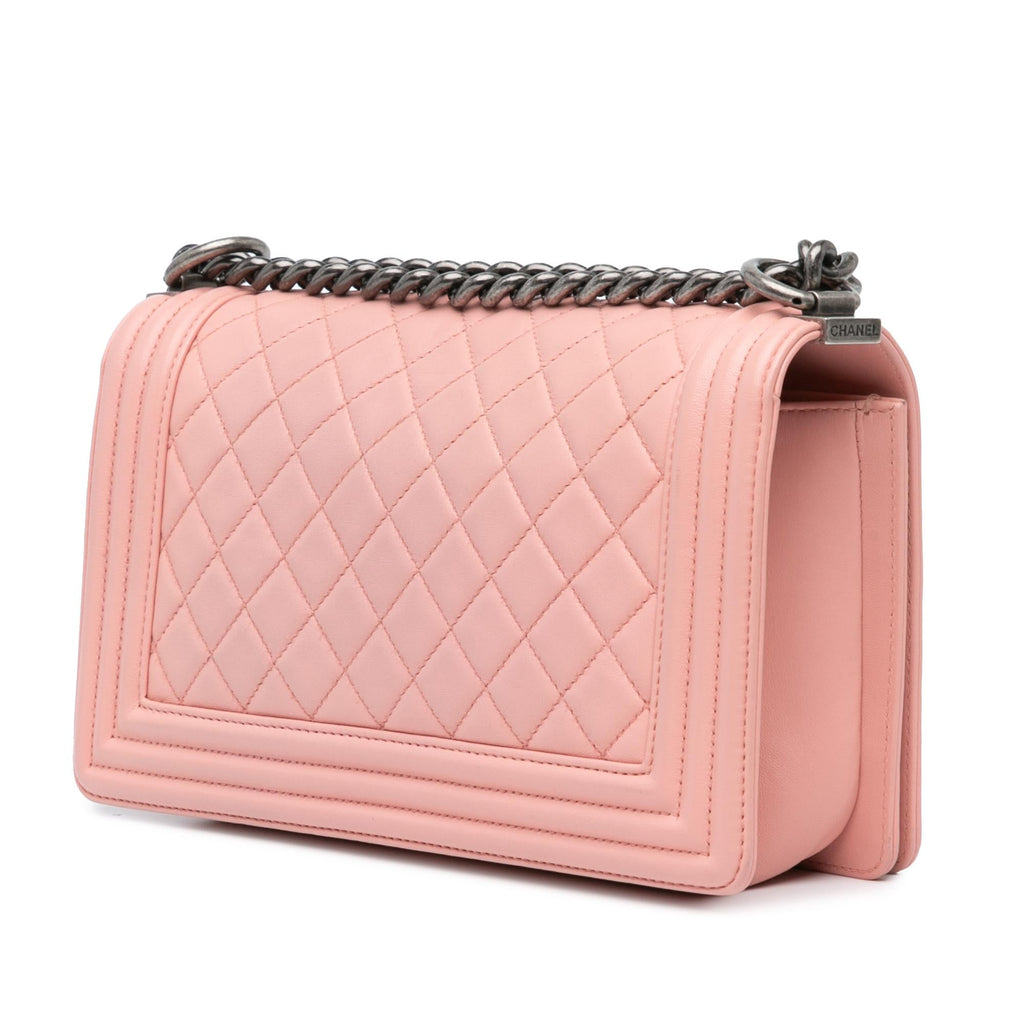 Chanel Medium Lambskin Boy Flap (SHG-Vca7fg)