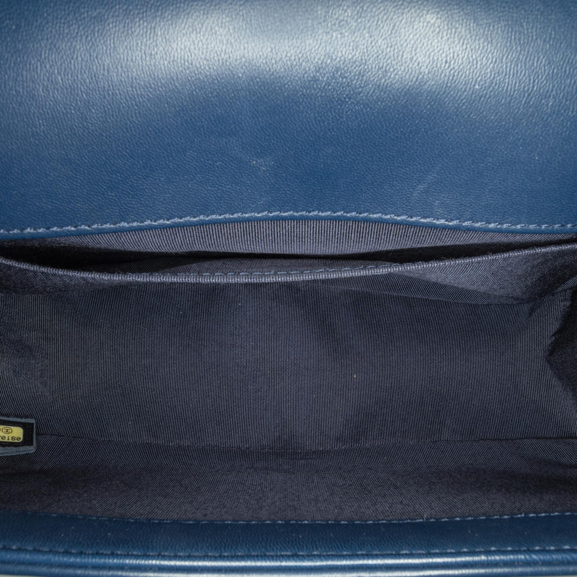 Chanel Medium Lambskin Boy Flap (SHG-ocopwr)