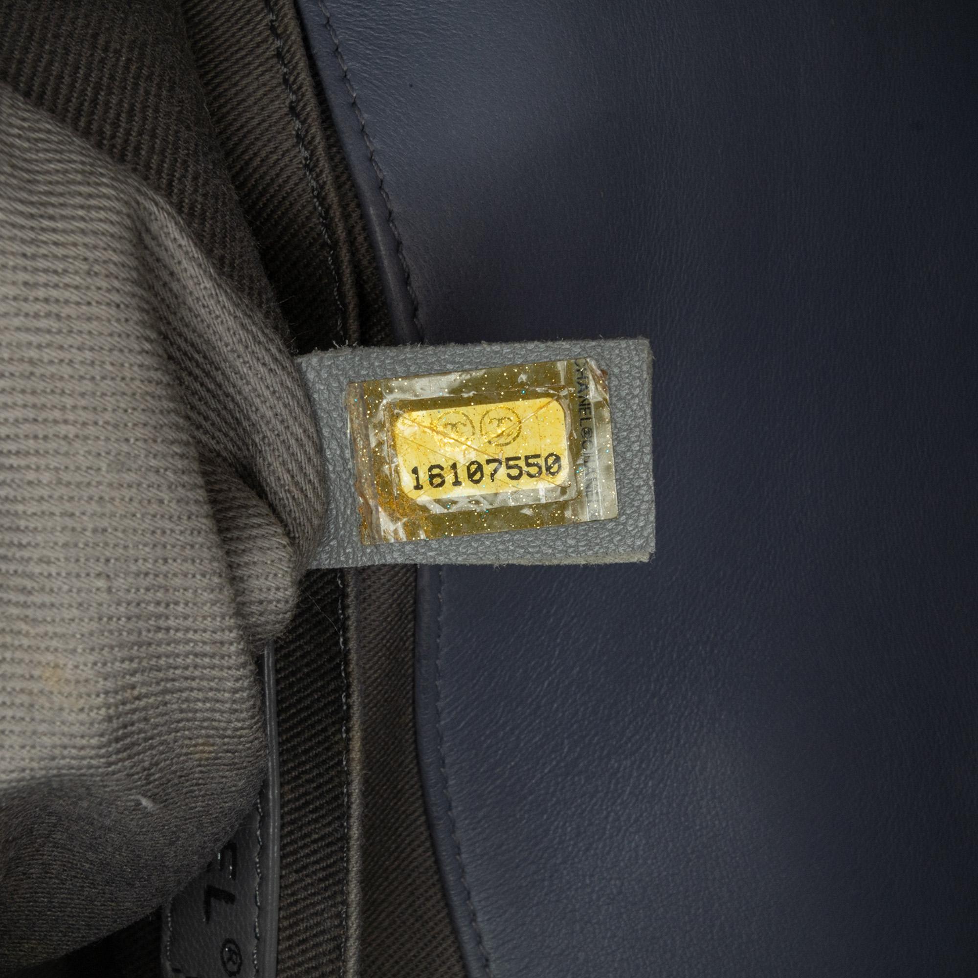 Chanel Medium Lambskin Boy Flap (SHG-EJte0o)
