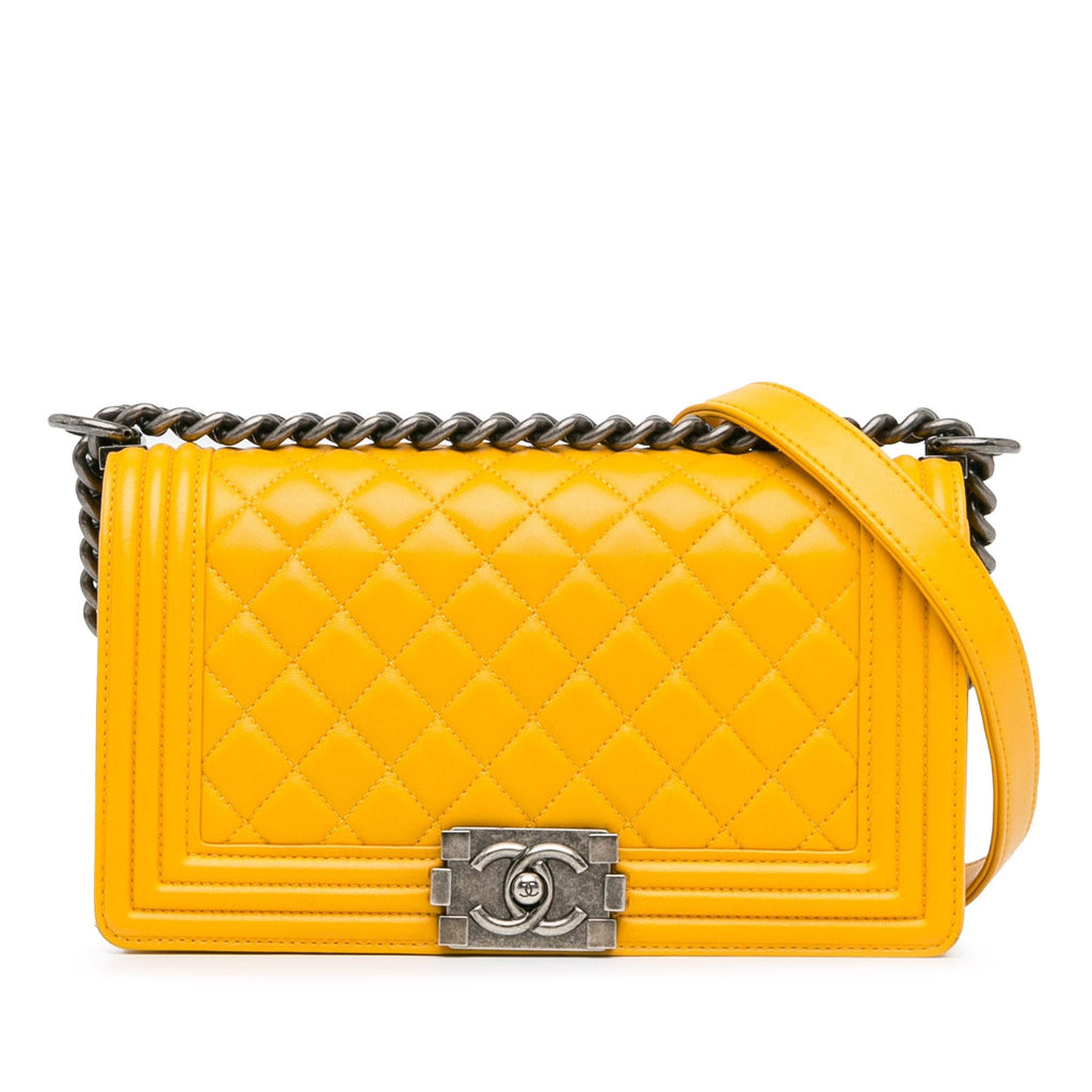 Chanel Medium Lambskin Boy Flap (SHG-uTIxdw)
