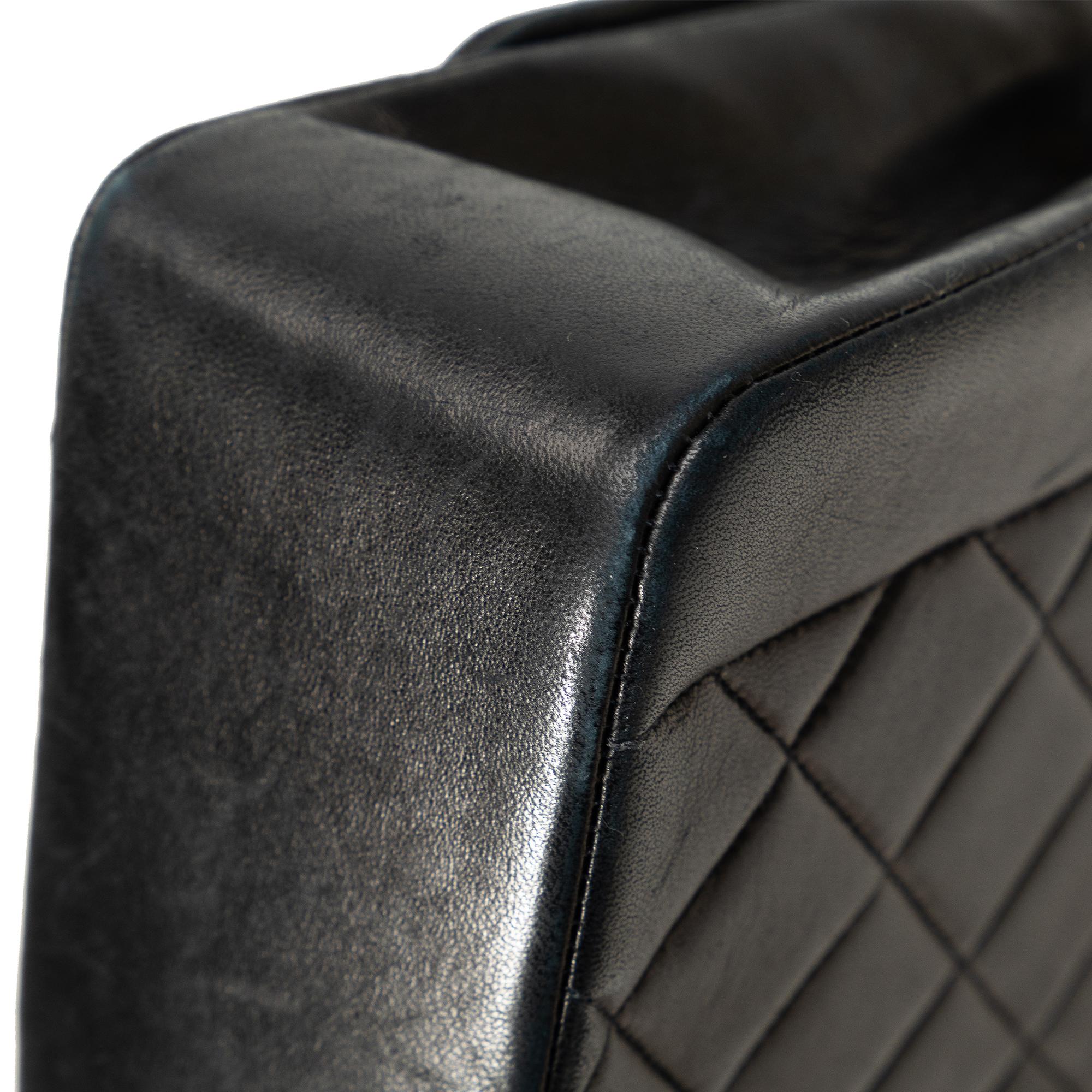 Chanel Medium Lambskin Diana Flap (SHG-CKvSGc)