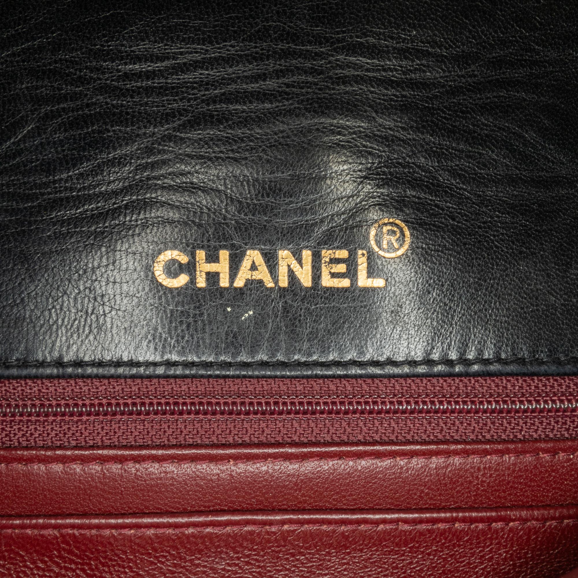 Chanel Medium Lambskin Diana Flap (SHG-YPOPPc)