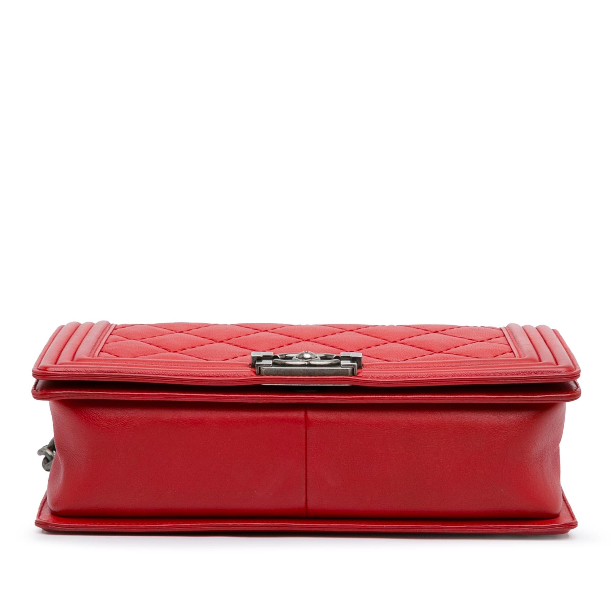 Chanel Medium Lambskin Double Stitch Boy Flap (SHG-HDDAJQ)