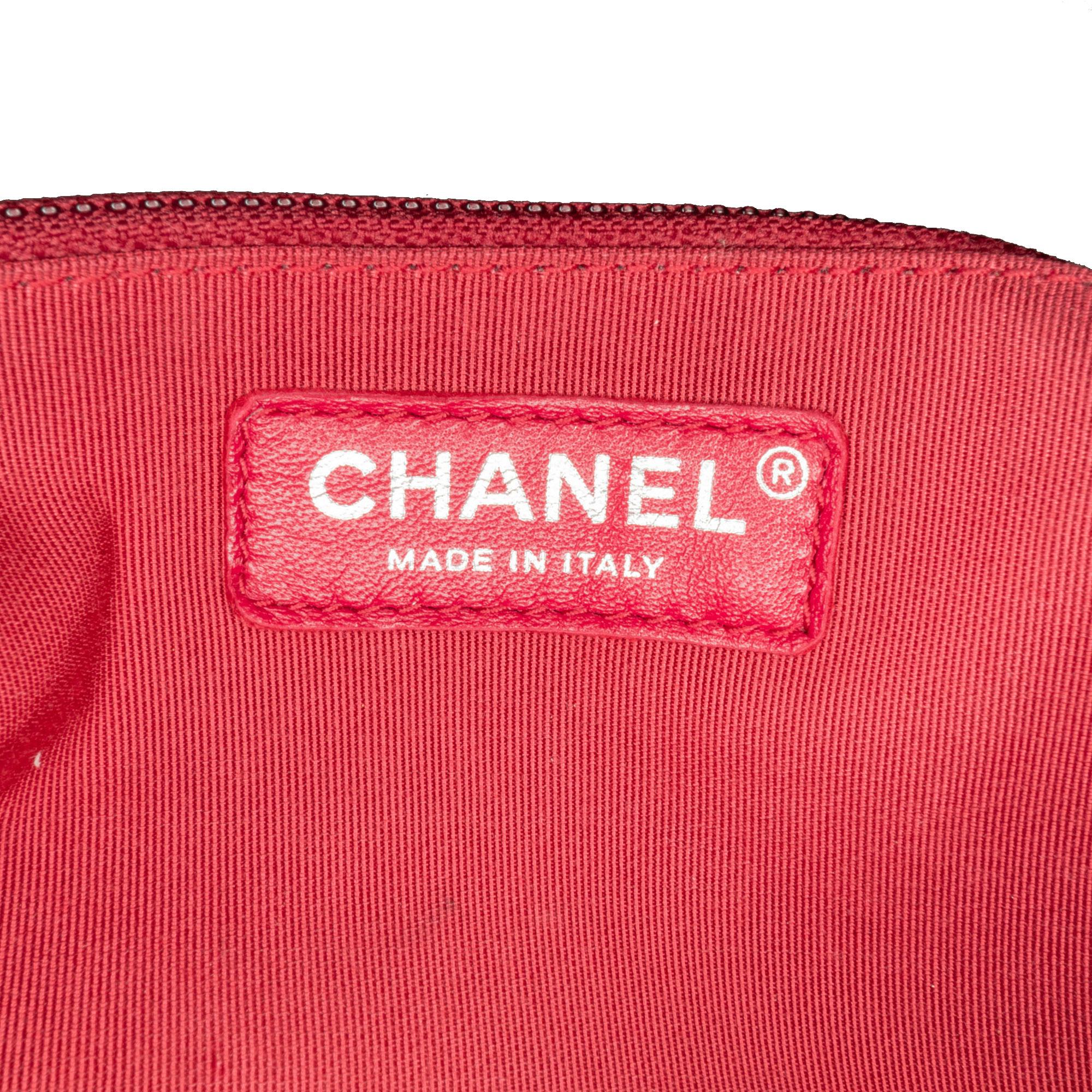 Chanel Medium Lambskin Gabrielle Crossbody (SHG-D85tG6)