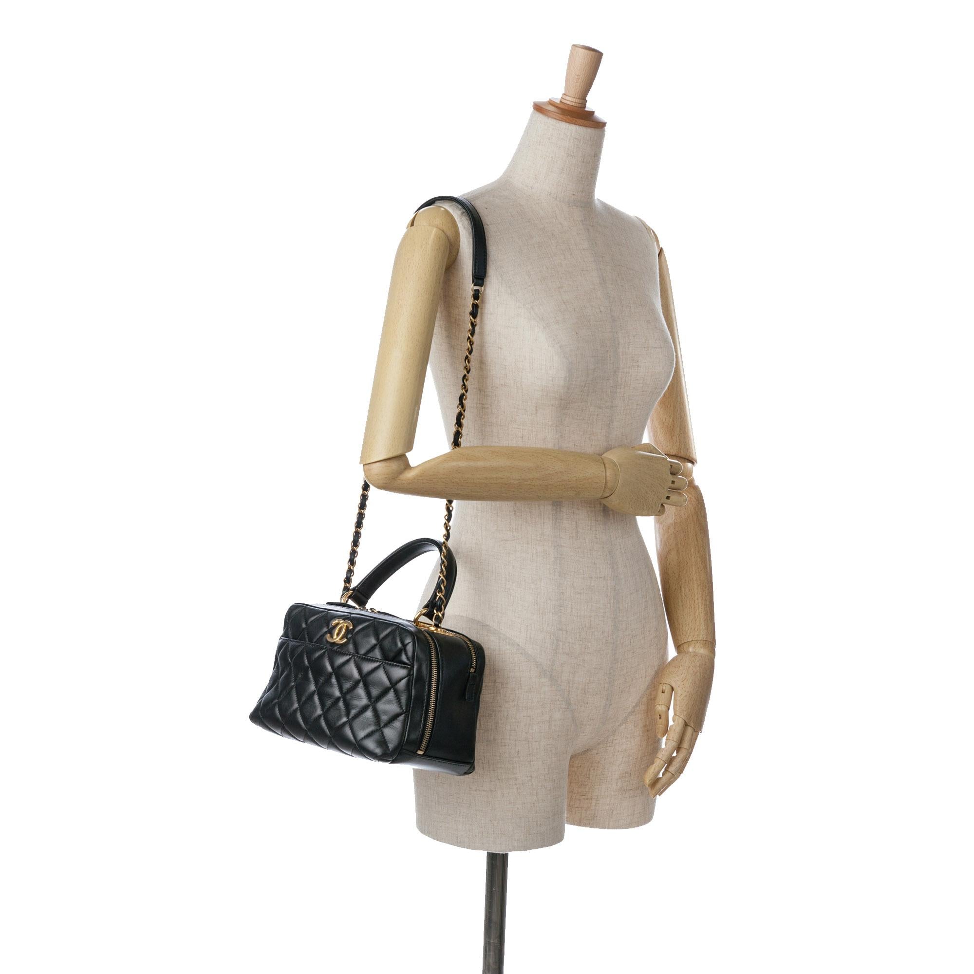 Chanel Medium Lambskin Trendy CC Bowling Bag (SHG-JDAaY3)