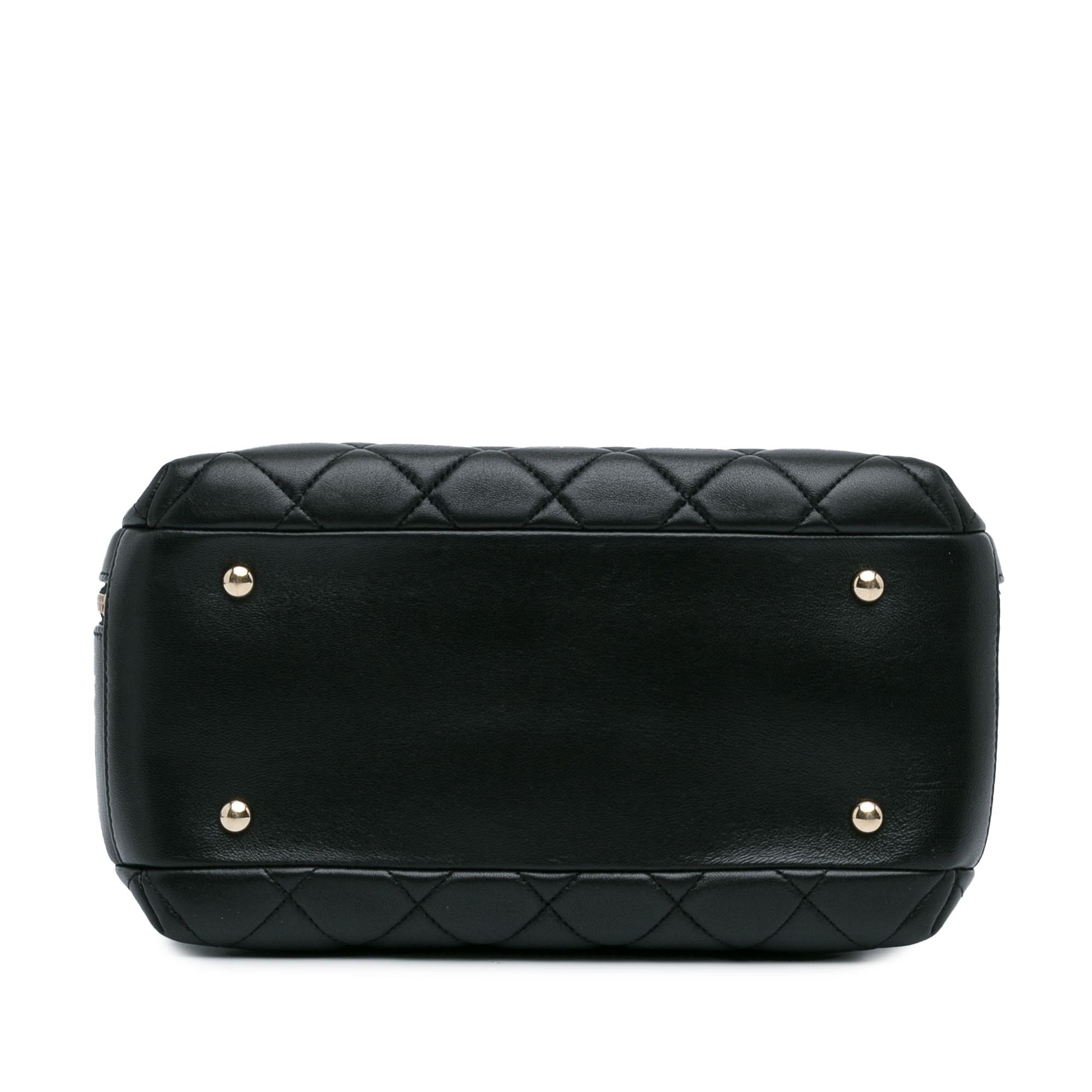 Chanel Medium Lambskin Trendy CC Bowling Bag (SHG-6zNdDE)