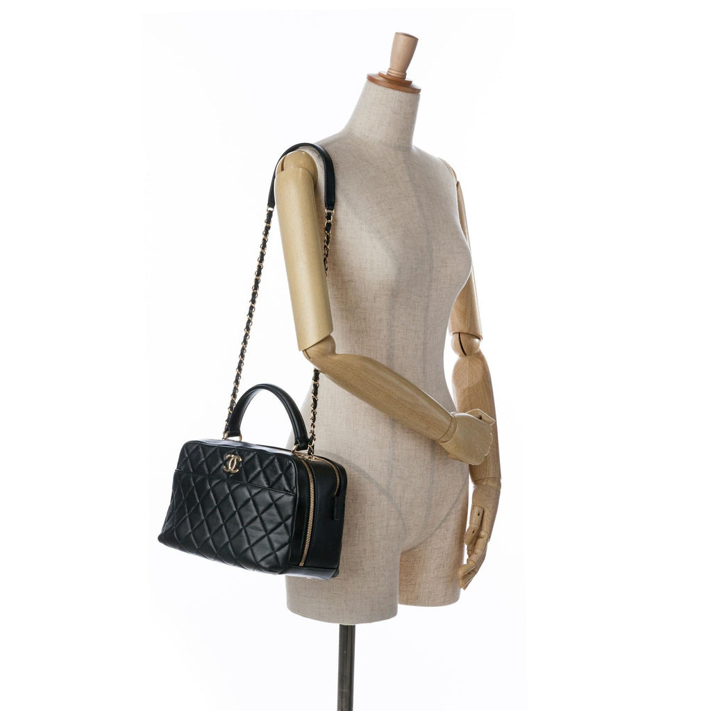 Chanel Medium Lambskin Trendy CC Bowling Bag (SHG-6zNdDE)