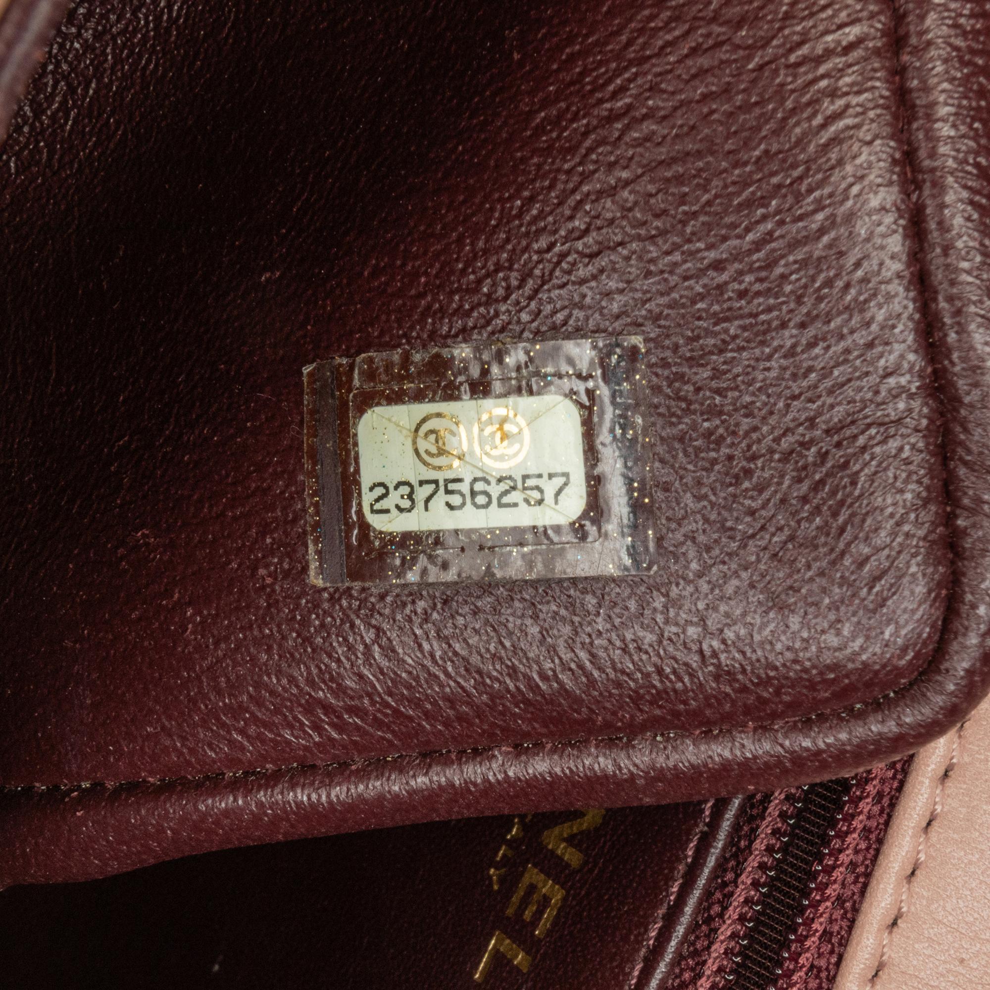 Chanel Medium Lambskin Two Tone Day Flap (SHG-lSZu9P)