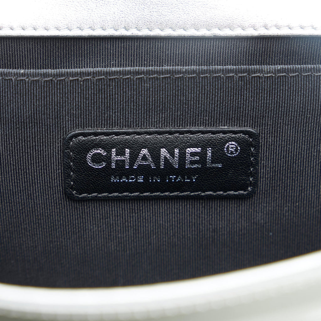 Chanel Medium Matelasse Bicolor Boy Flap (SHG-DtcdBd)