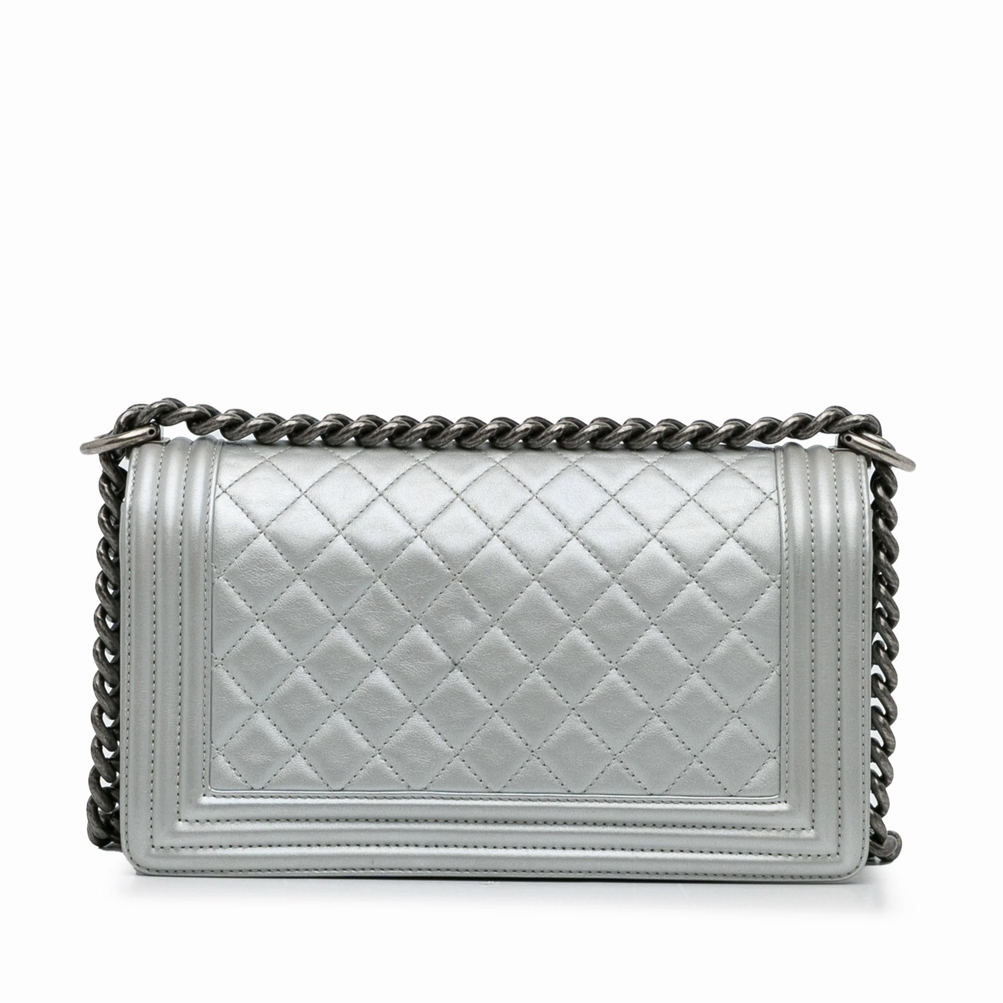 Chanel Medium Metallic Boy Flap (SHG-xCkeOz)