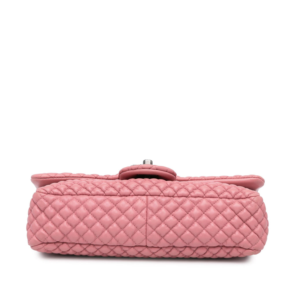 Chanel Medium Microquilted Lambskin Flap (SHG-ZOgysV)