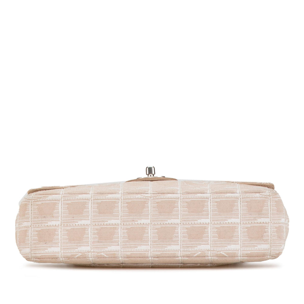 Chanel Medium New Travel Line Classic Single Flap (SHG-cuFSag)