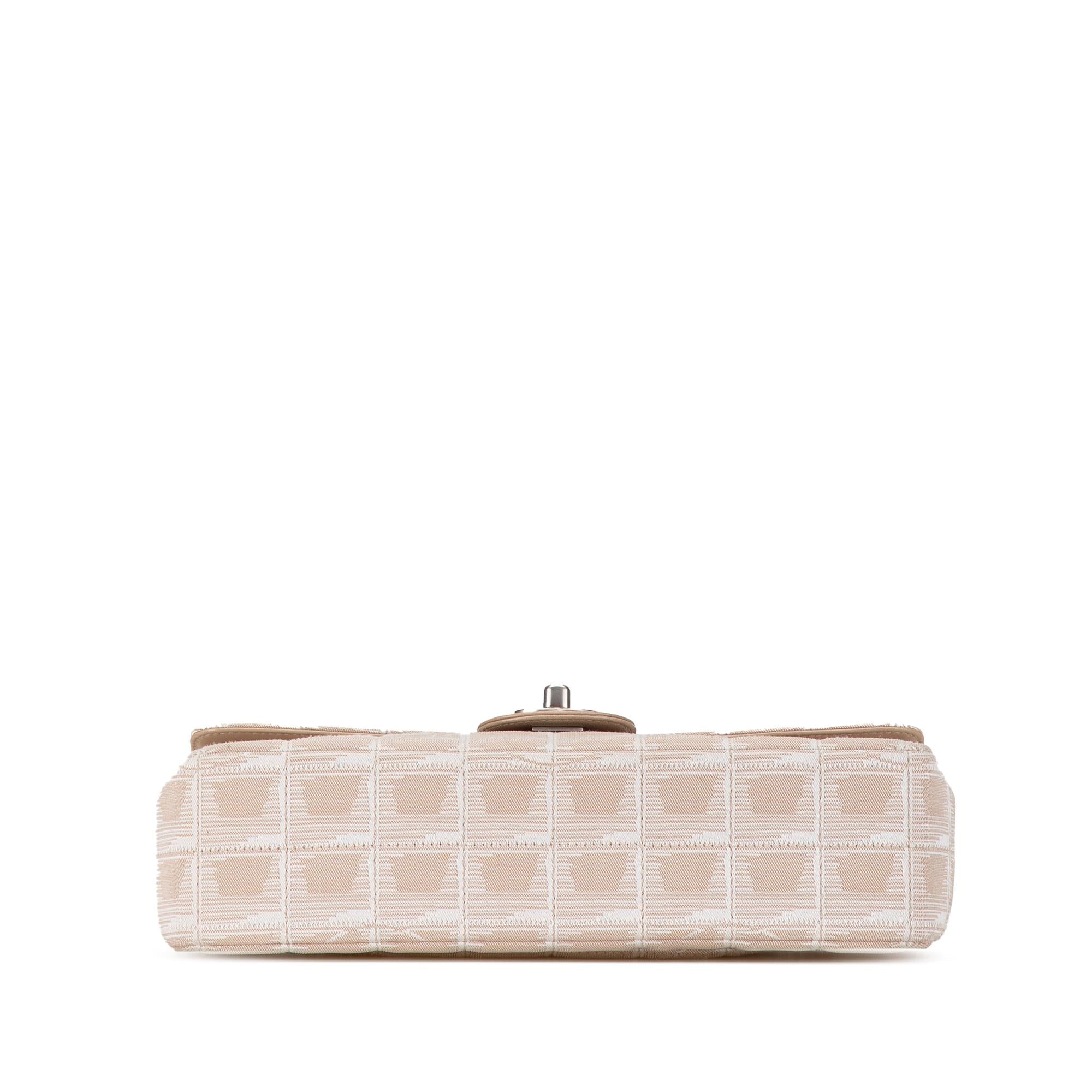 Chanel Medium New Travel Line Single Flap (SHG-IttVyX)