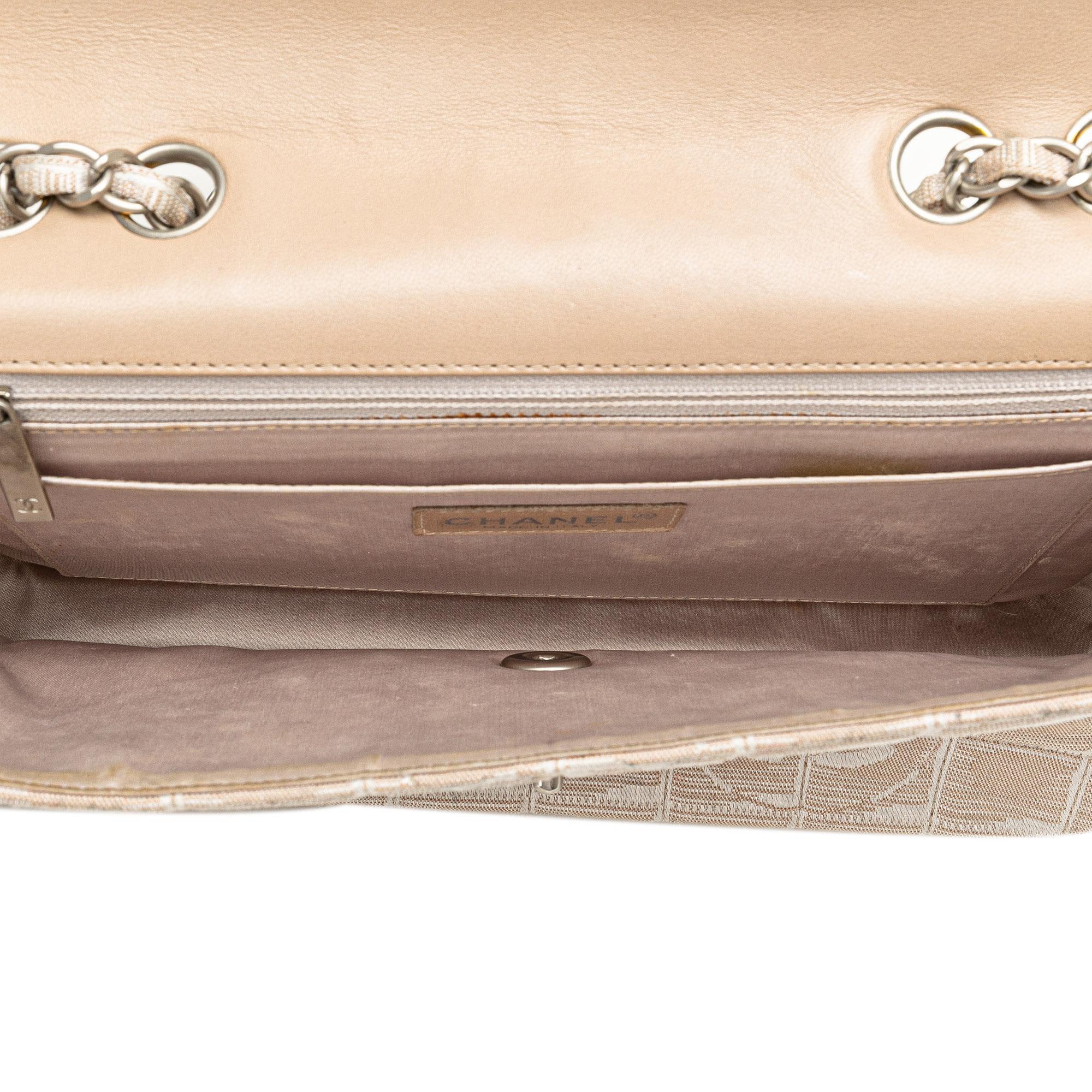 Chanel Medium New Travel Line Single Flap (SHG-IttVyX)