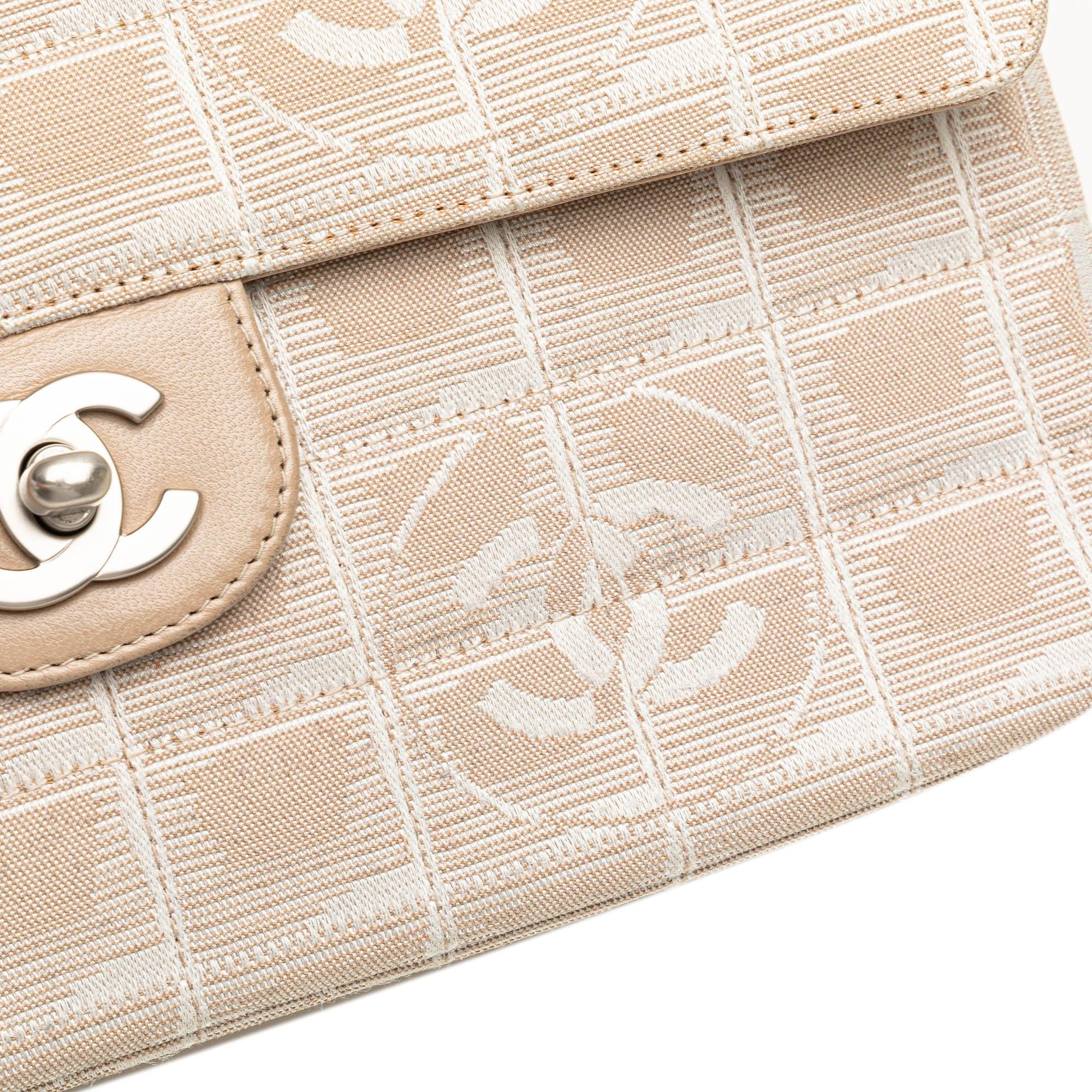 Chanel Medium New Travel Line Single Flap (SHG-IttVyX)