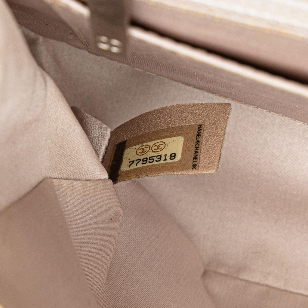 Chanel Medium New Travel Line Single Flap (SHG-IttVyX)