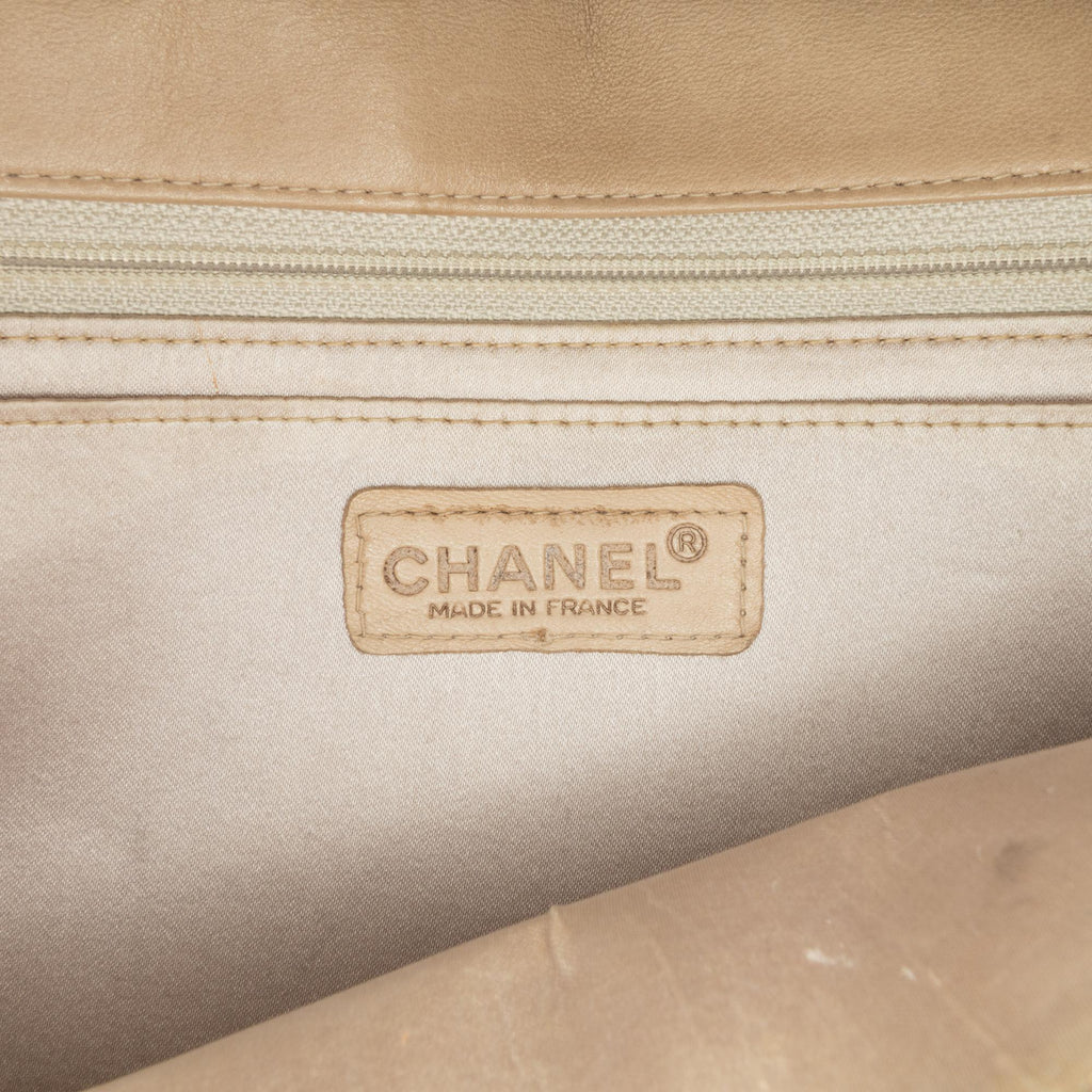 Chanel Medium New Travel Line Single Flap (SHG-cY5YNW)