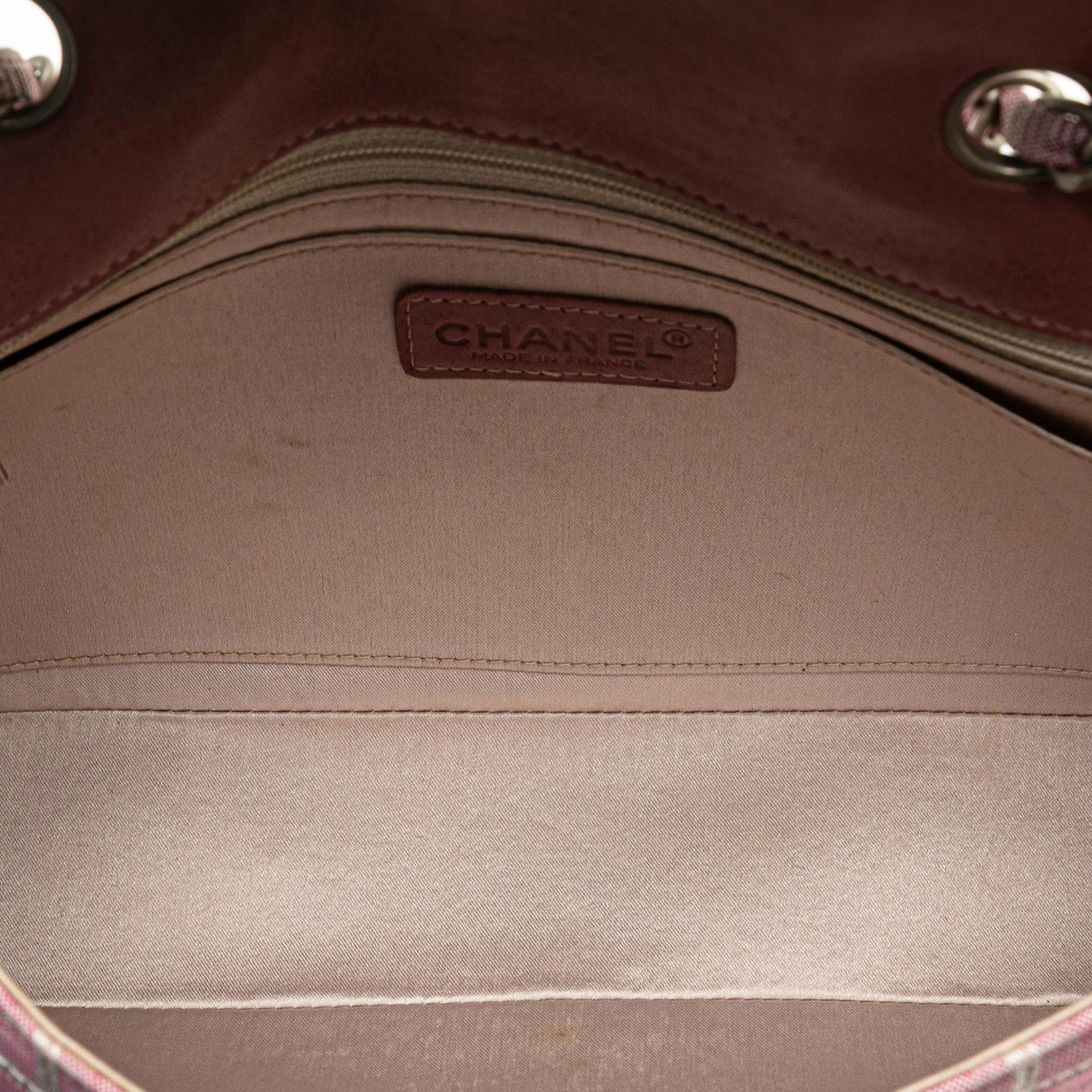 Chanel Medium New Travel Line Single Flap (SHG-uIyp6F)
