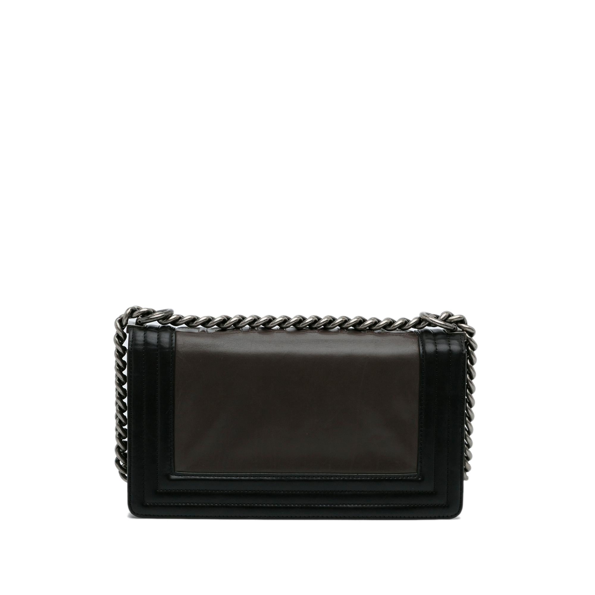 Chanel Medium Original Clasp Boy Bag (SHG-NdhCdS)