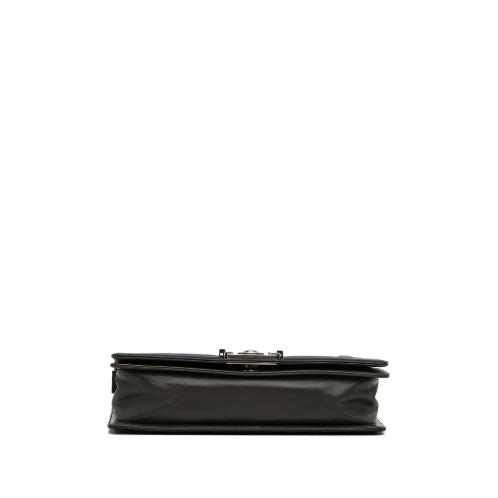 Chanel Medium Original Clasp Boy Bag (SHG-NdhCdS)