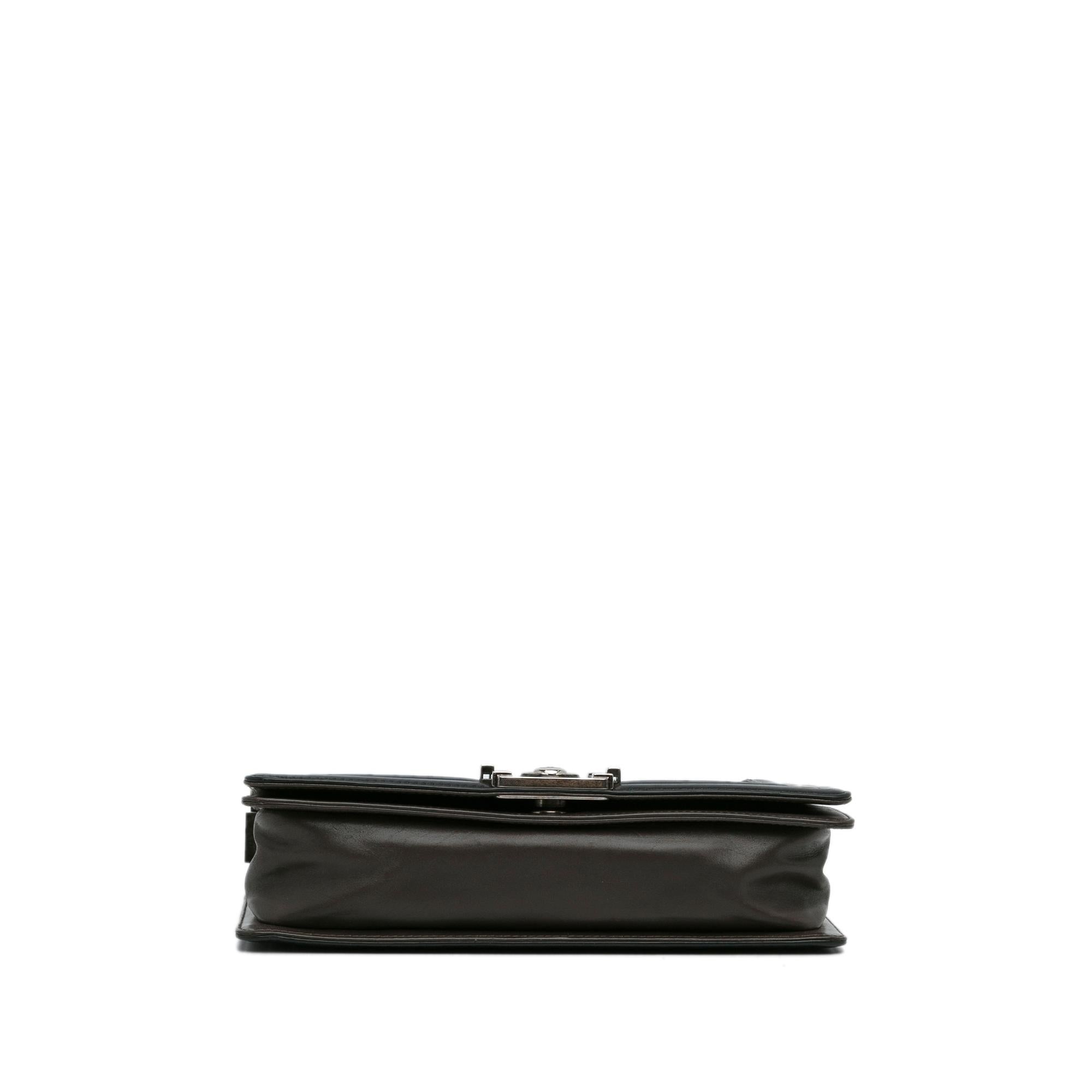 Chanel Medium Original Clasp Boy Bag (SHG-NdhCdS)