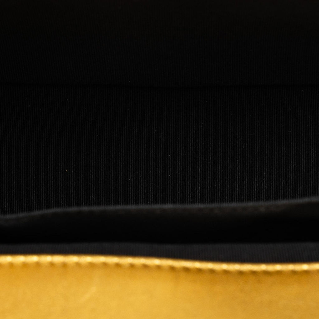 Chanel Medium Patent Boy Flap Bag (SHG-a2PhMm)
