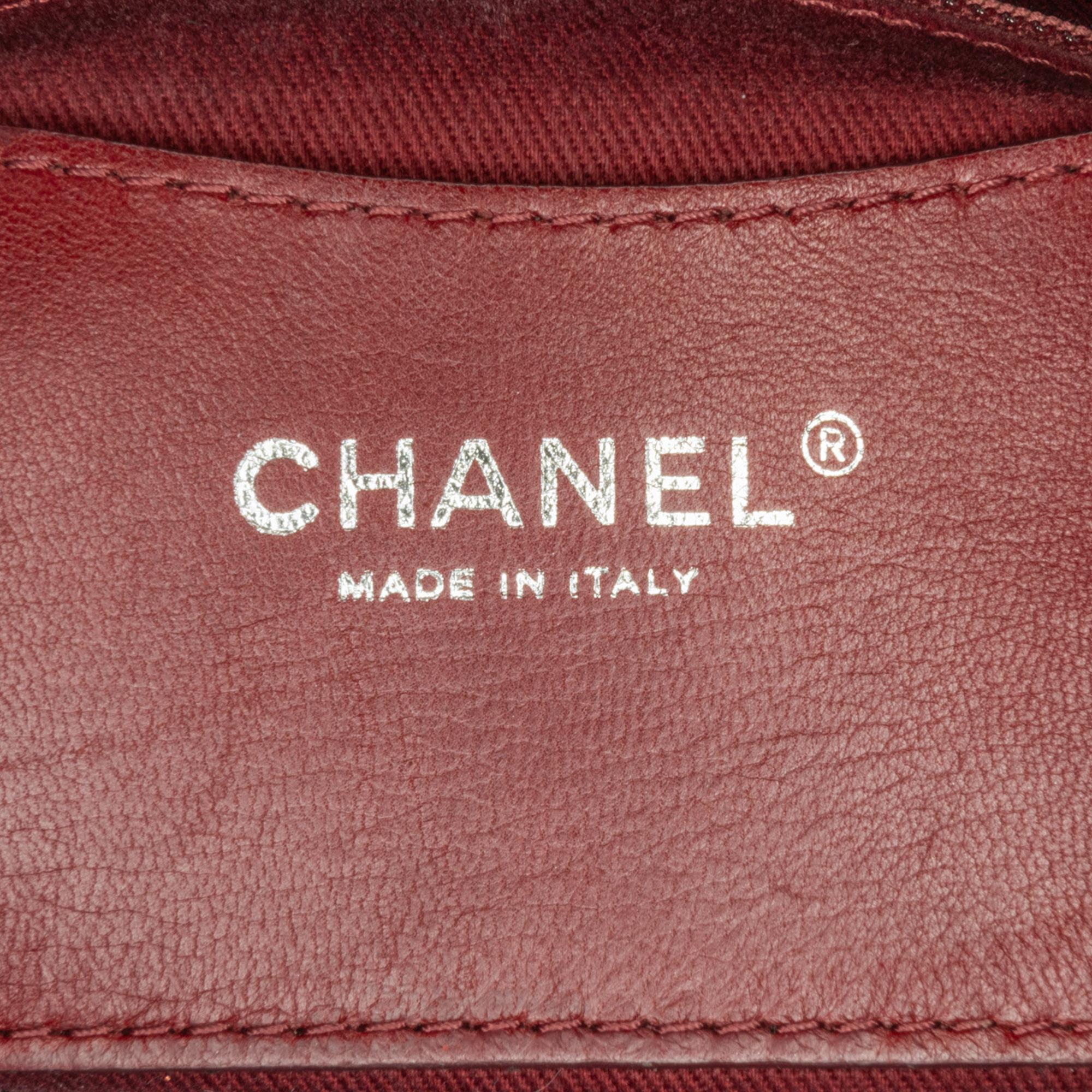 Chanel Medium Patent Just Mademoiselle Shoulder Bag (SHG-IKOedq)
