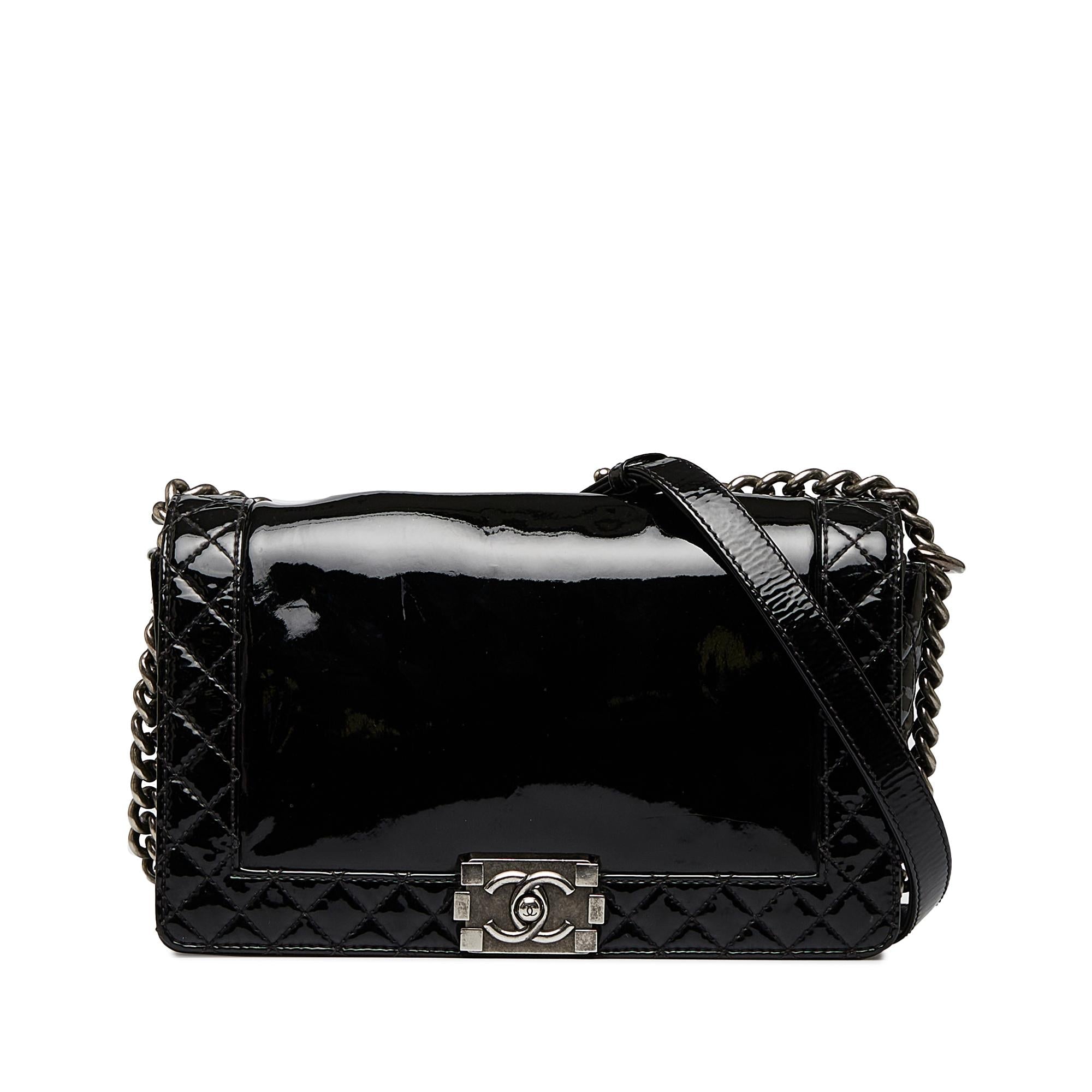 Chanel Medium Patent Reverso Boy Flap (SHG-BSgc9J)