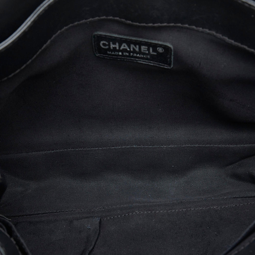 Chanel Medium Patent Reverso Boy Flap (SHG-BSgc9J)