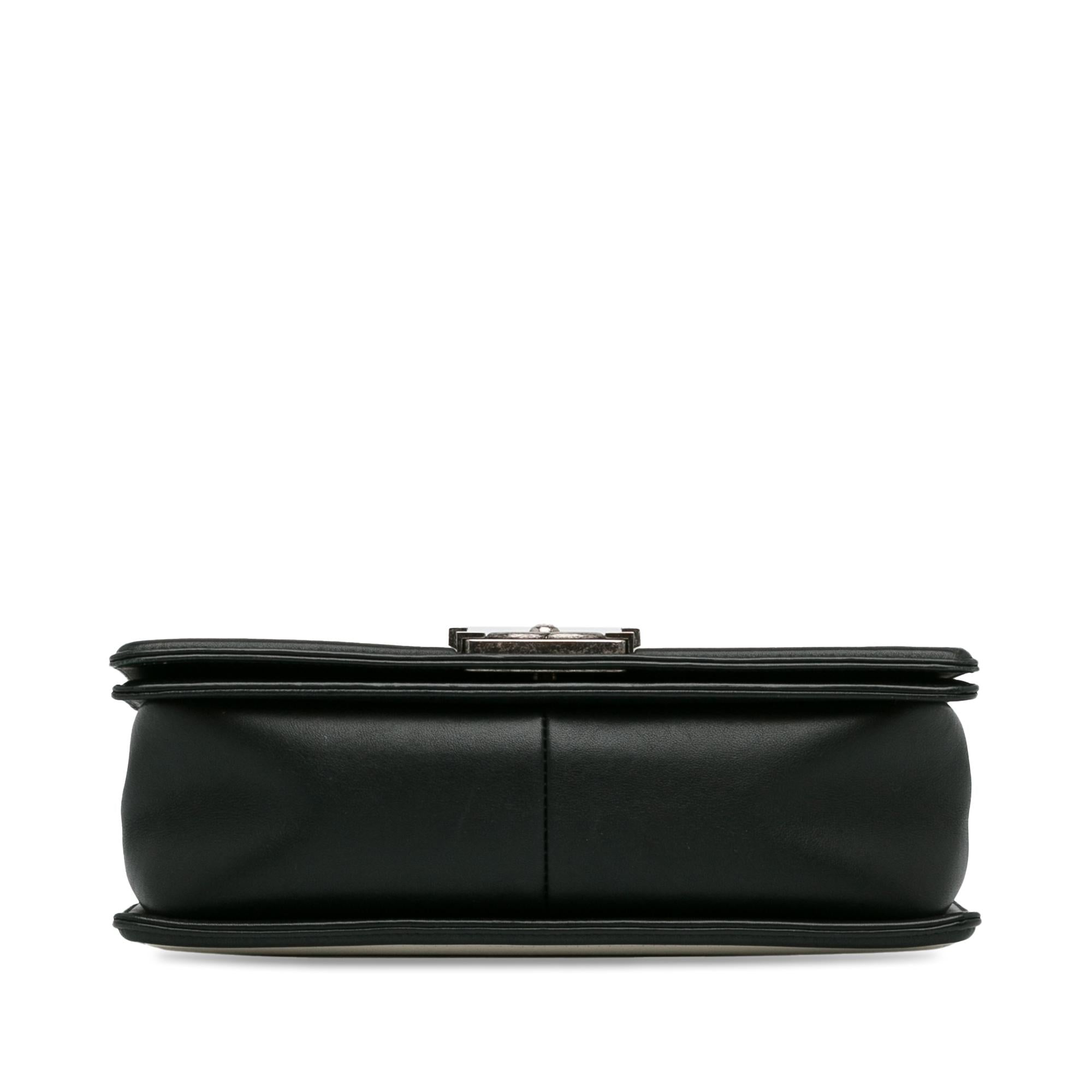 Chanel Medium Pleated Calfskin Boy In Rome Flap (SHG-DQWgfZ)