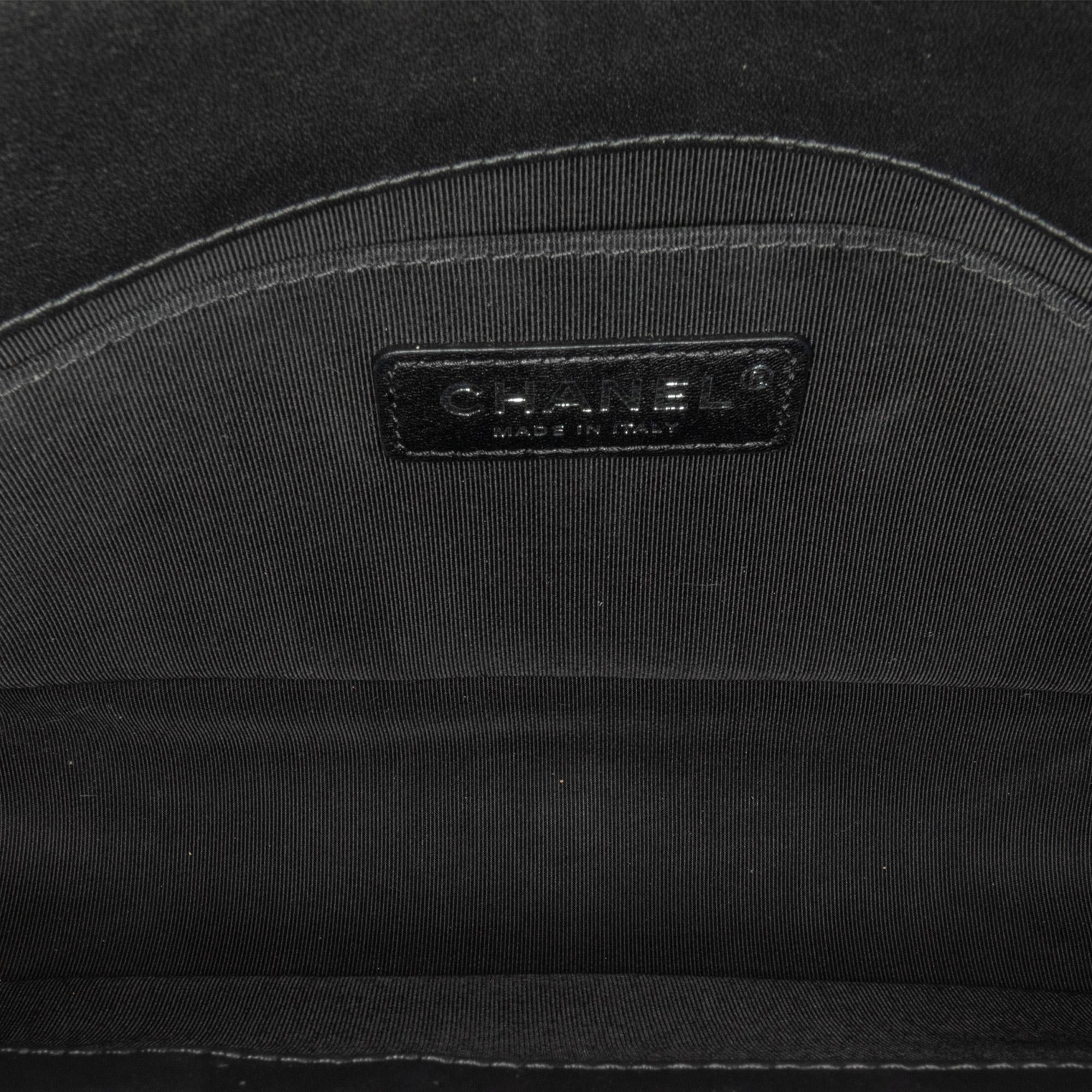 Chanel Medium Pleated Calfskin Boy In Rome Flap (SHG-DQWgfZ)
