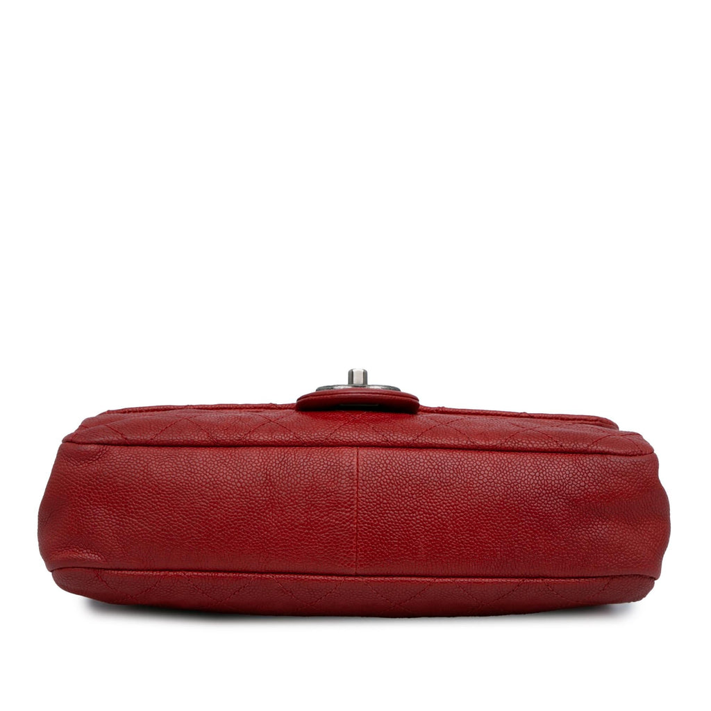 Chanel Medium Quilted Caviar Easy Flap (SHG-z0x1eb)