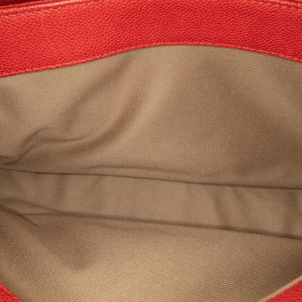 Chanel Medium Quilted Caviar Easy Flap (SHG-z0x1eb)