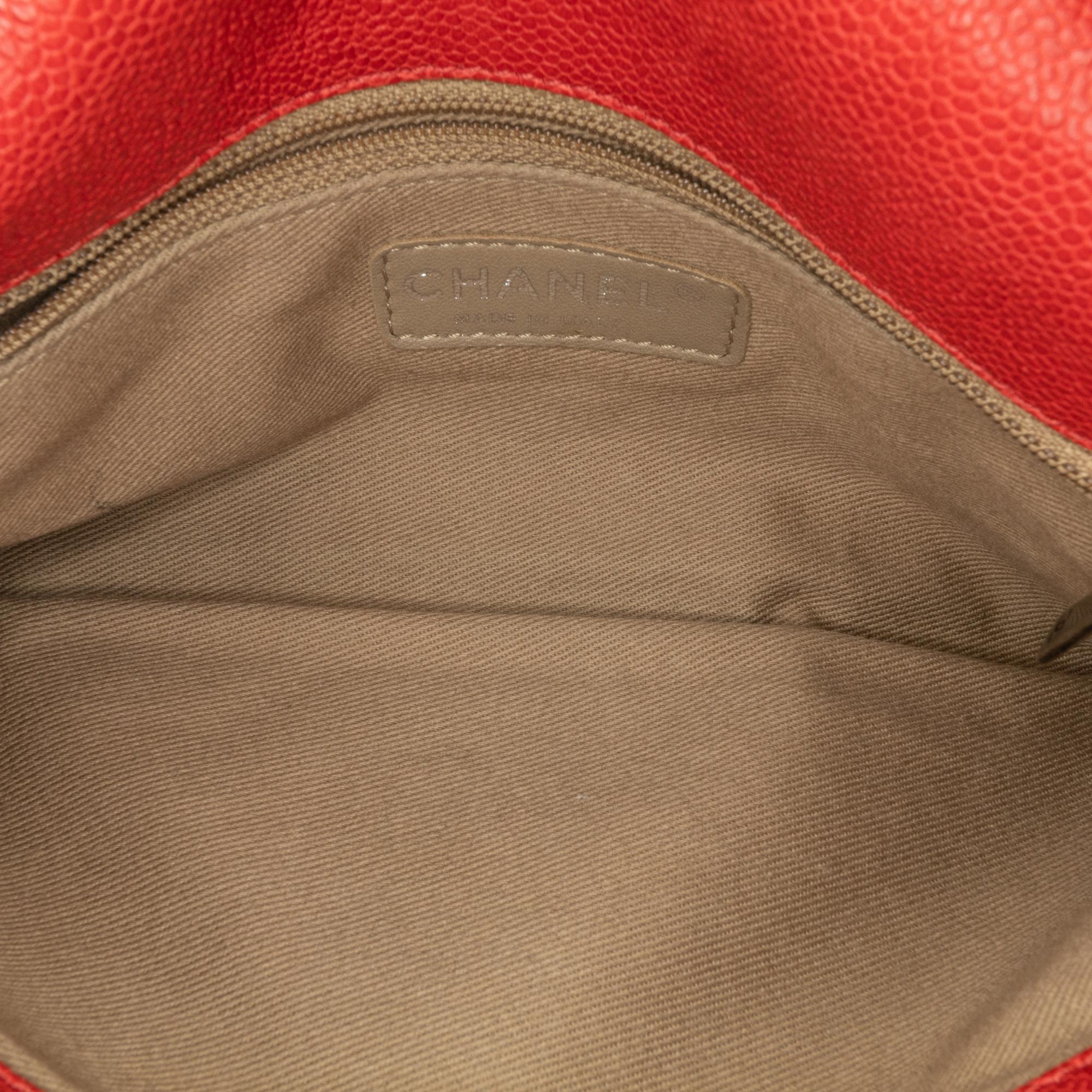 Chanel Medium Quilted Caviar Easy Flap (SHG-z0x1eb)