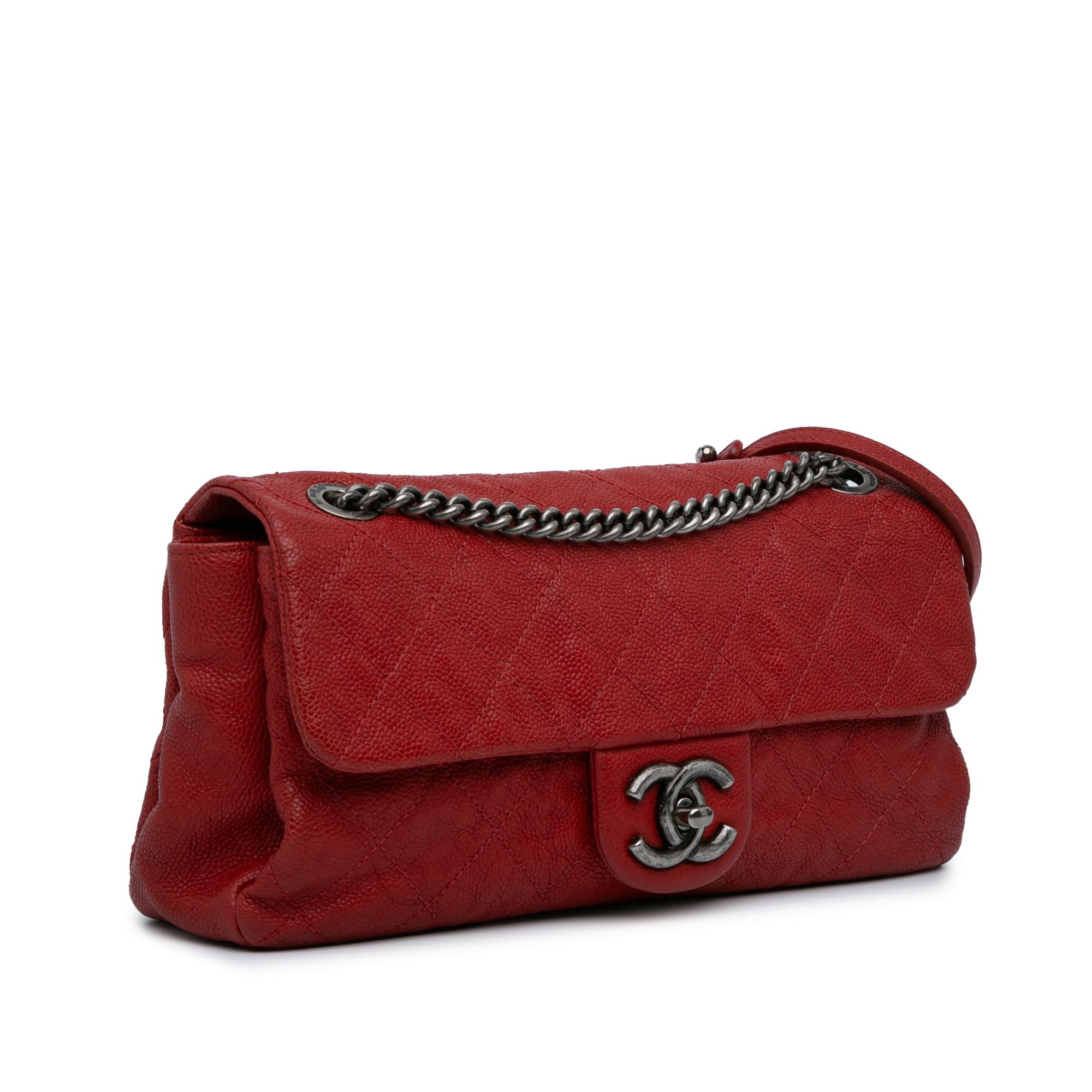 Chanel Medium Quilted Caviar Easy Flap (SHG-z0x1eb)