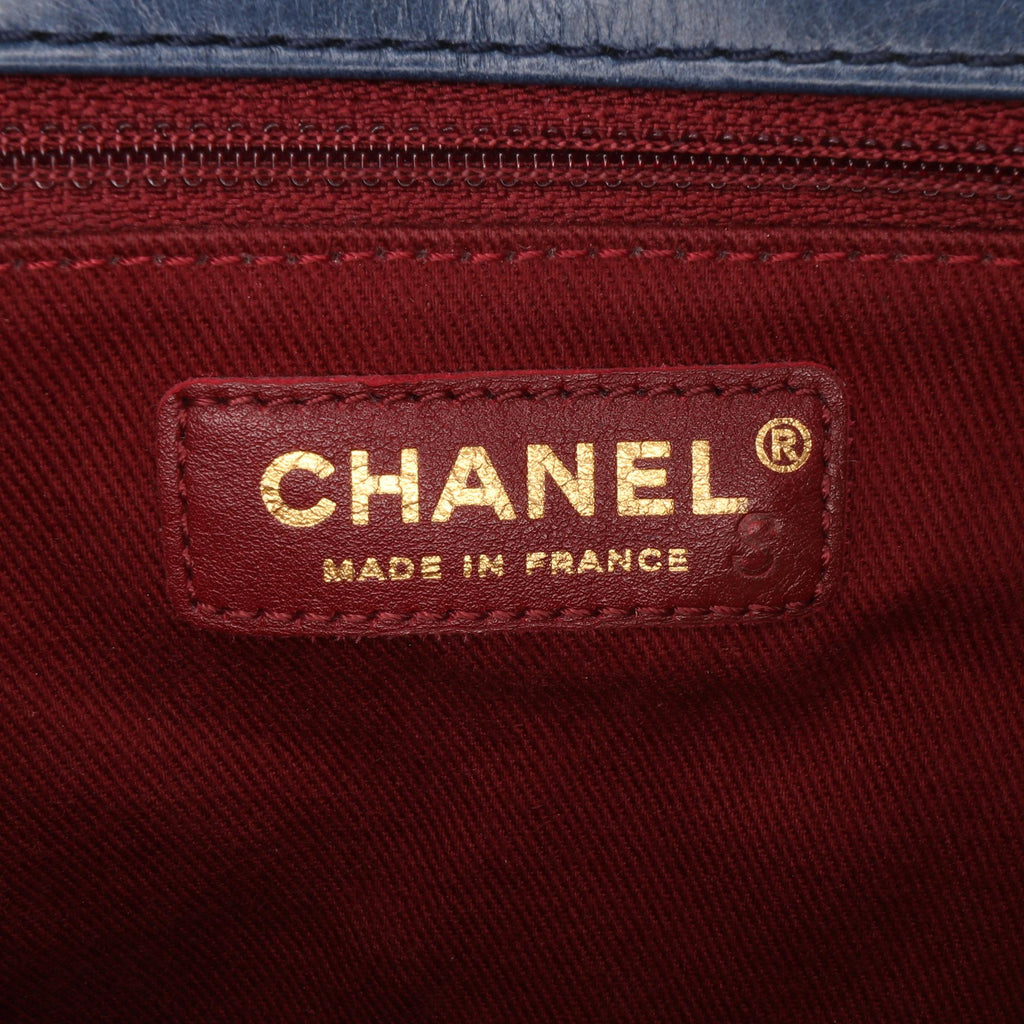 Chanel Medium Quilted Glazed Calfskin Bubble CC Flap