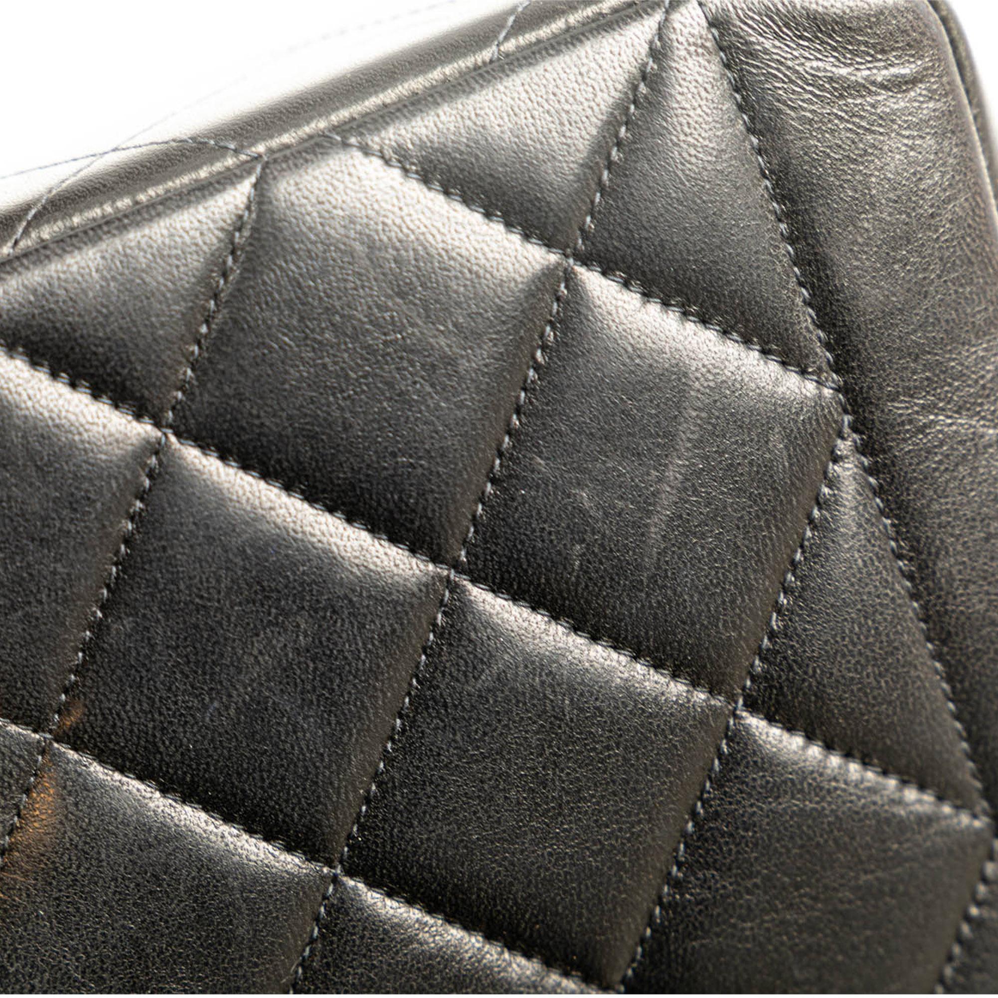 Chanel Medium Quilted Lambskin Border Single Flap (SHG-Tu2Hic)