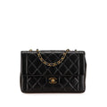 Chanel Medium Quilted Lambskin Border Single Flap (SHG-Tu2Hic)