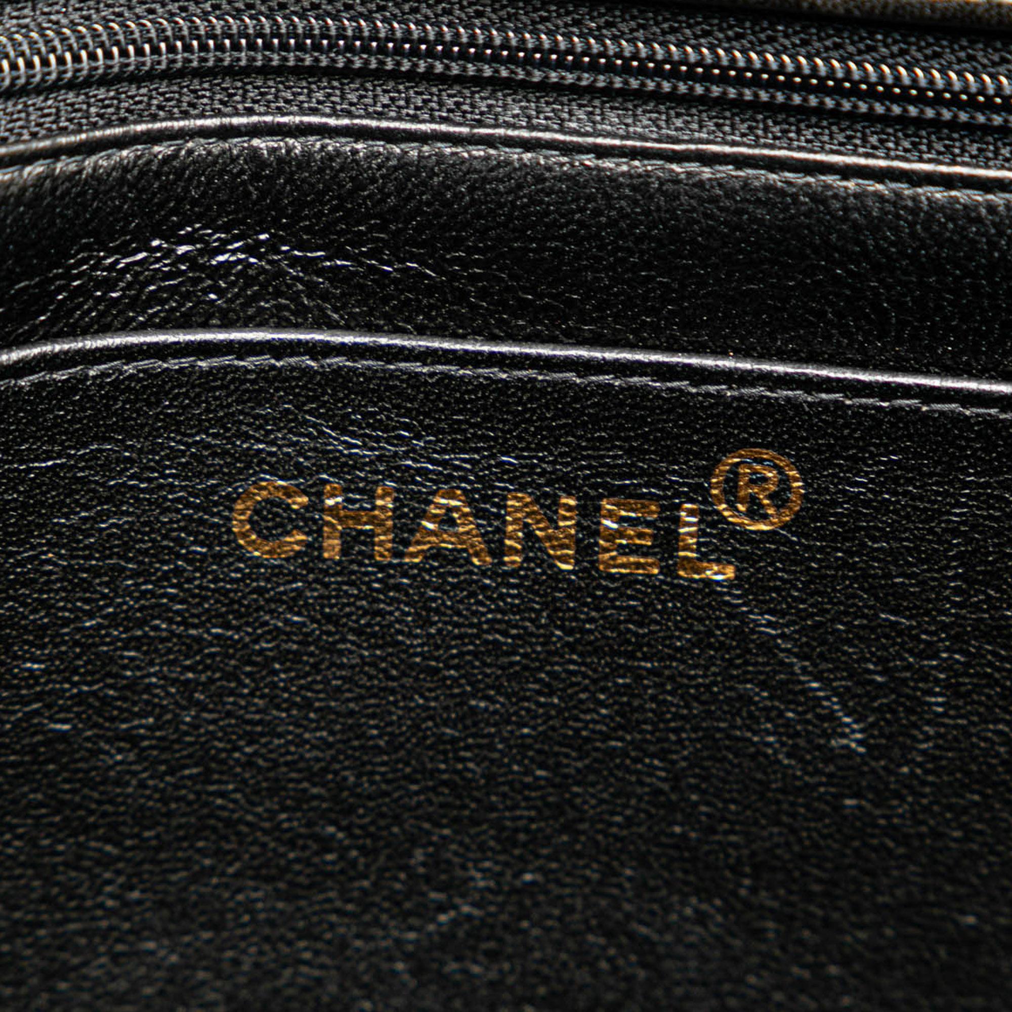 Chanel Medium Quilted Lambskin Border Single Flap (SHG-Tu2Hic)