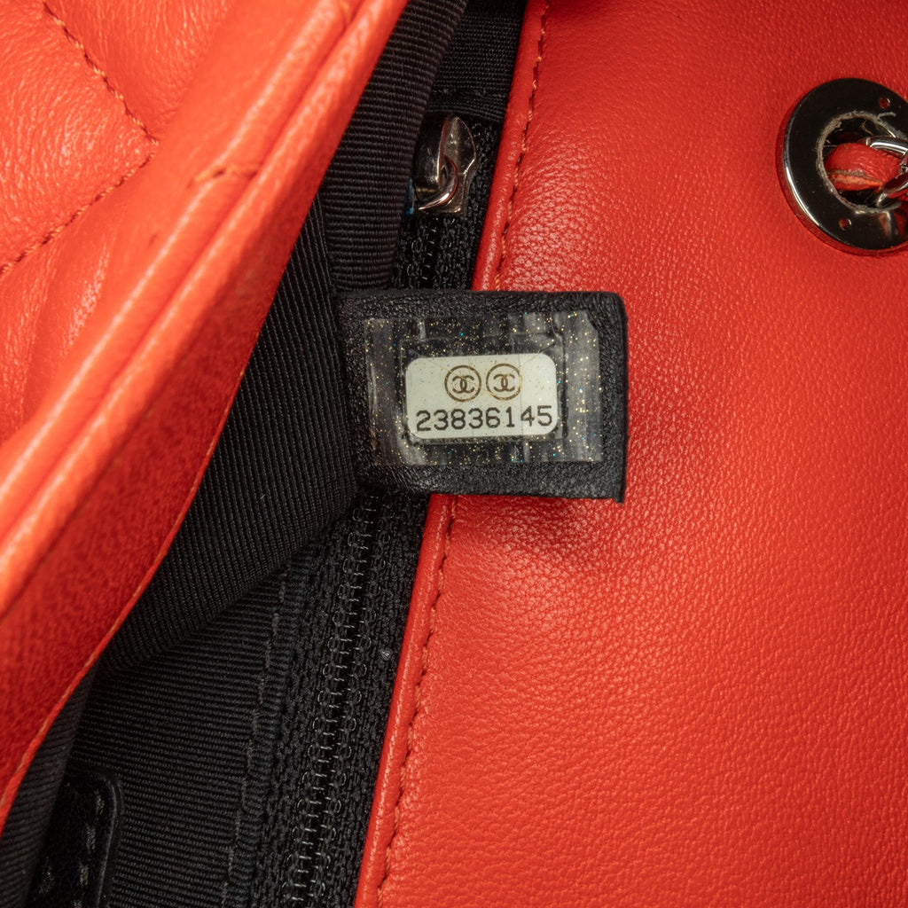 Chanel Medium Quilted Lambskin Cuba Color Flap (SHG-lYmqHQ)