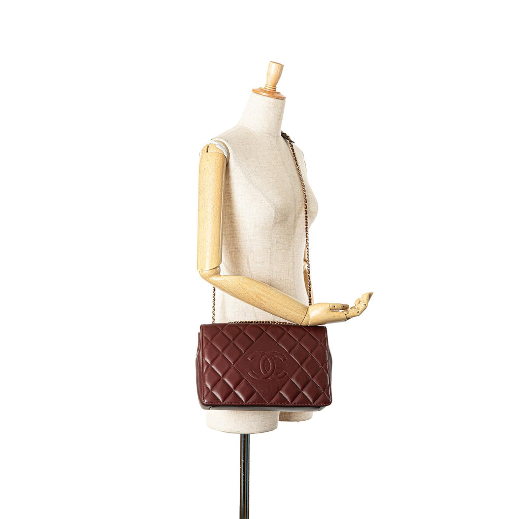 Chanel Medium Quilted Lambskin Diamond CC Flap
