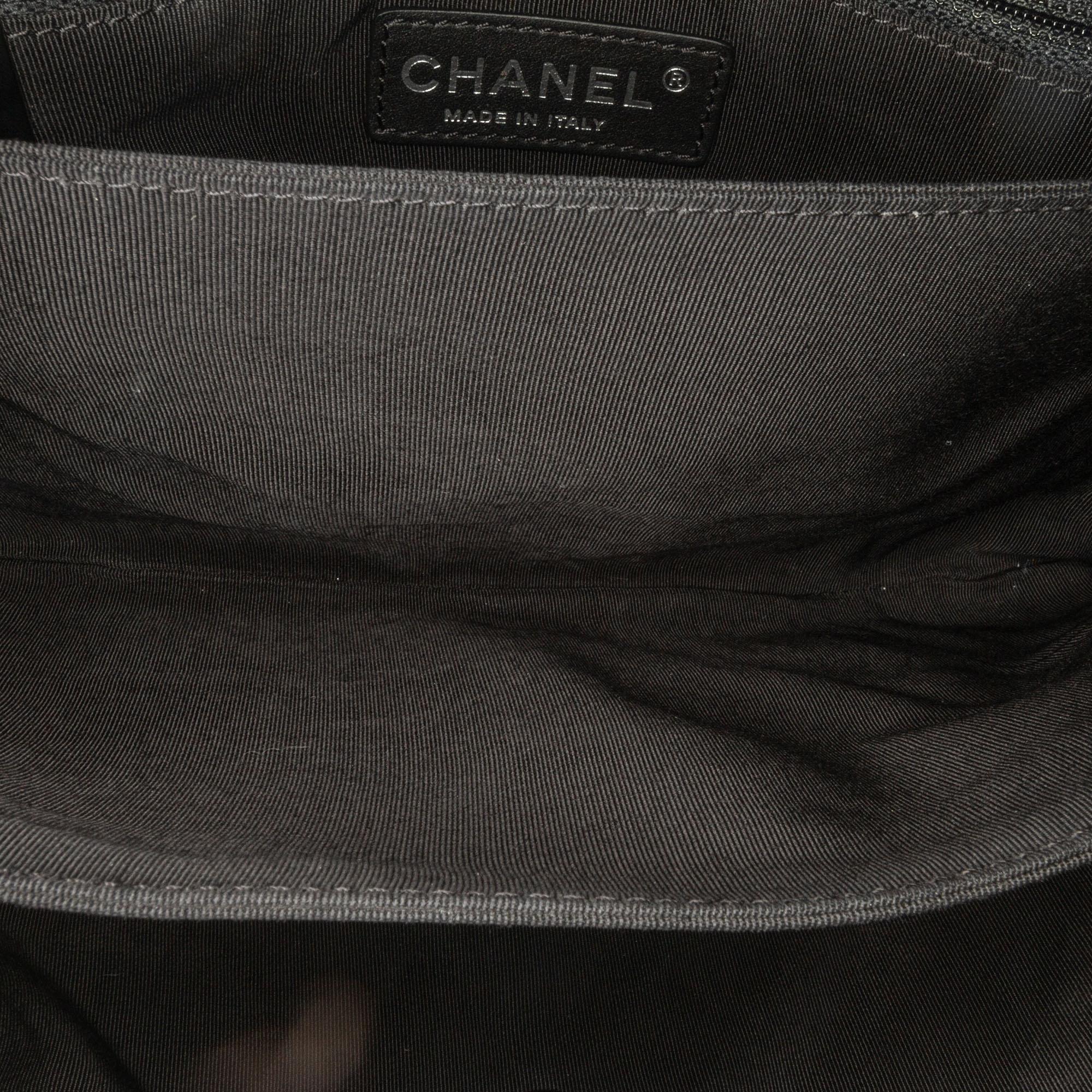 Chanel Medium Quilted Lambskin Grosgrain Two Tone Flap (SHG-IGkksY)