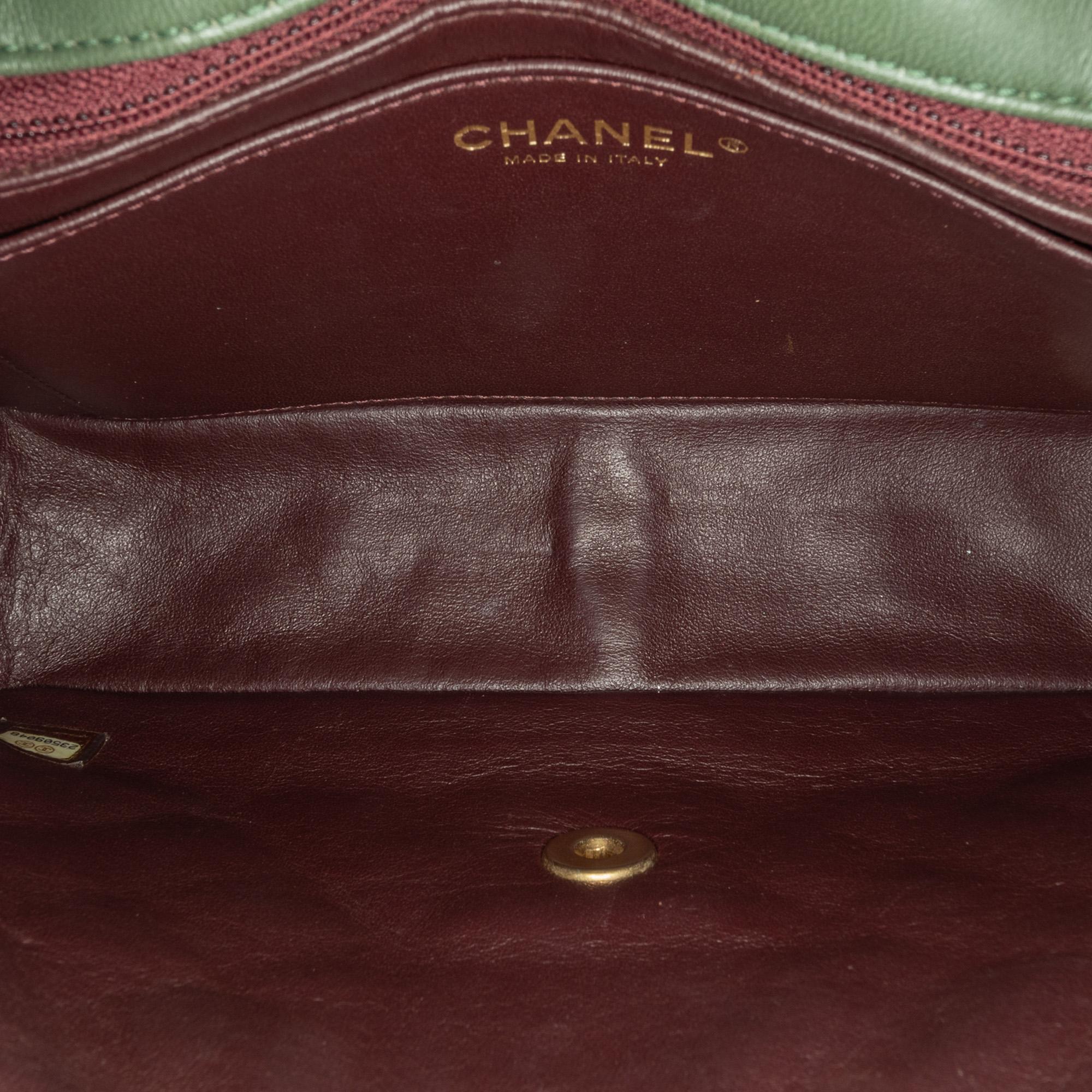 Chanel Medium Quilted Lambskin Two-Tone Day Flap (SHG-iv4oiK)