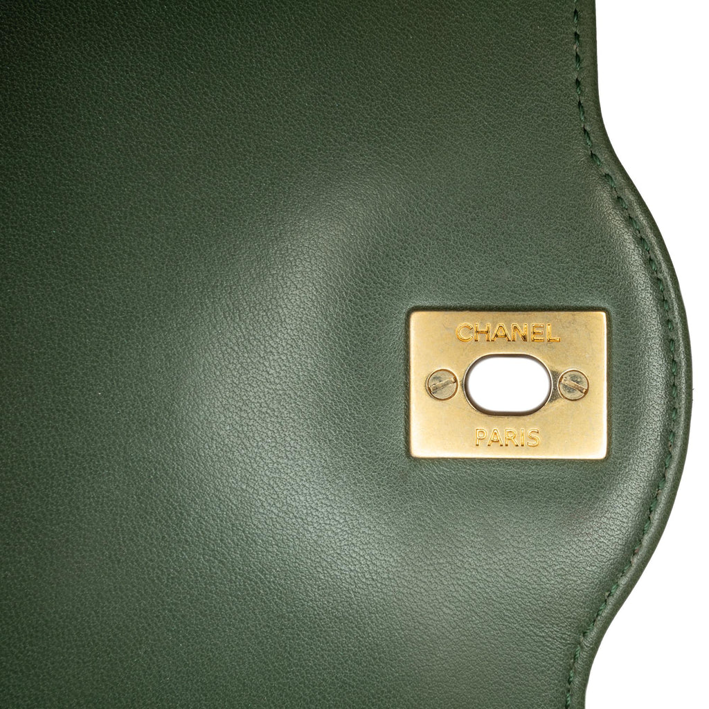 Chanel Medium Quilted Lambskin Two-Tone Day Flap (SHG-iv4oiK)