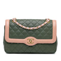 Chanel Medium Quilted Lambskin Two-Tone Day Flap (SHG-iv4oiK)