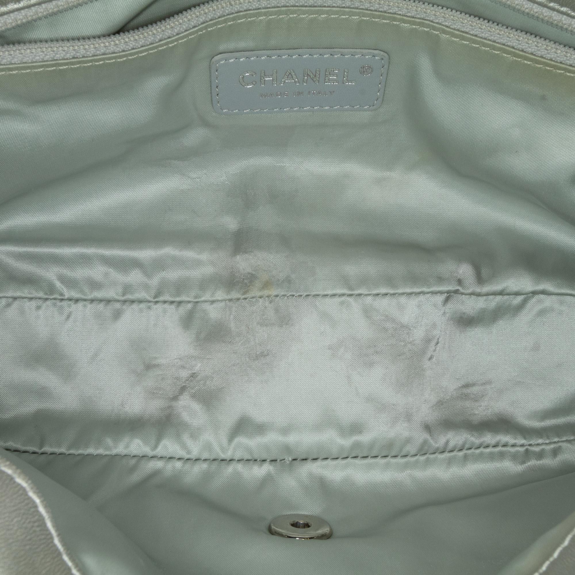 Chanel Medium Quilted Lurex Ground Control Pluto Glitter Flap (SHG-oj7q7D)