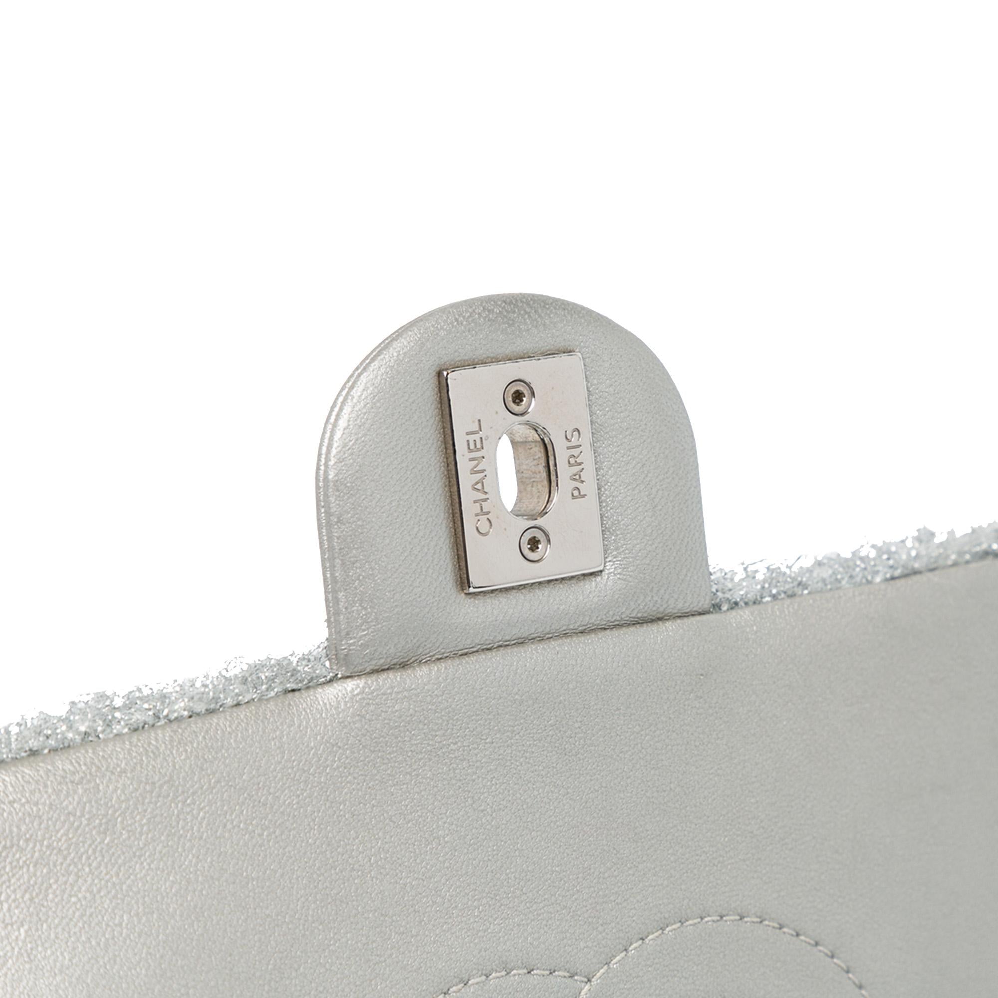 Chanel Medium Quilted Lurex Ground Control Pluto Glitter Flap (SHG-oj7q7D)
