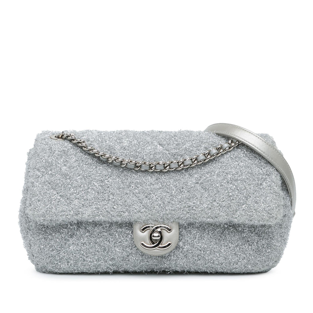 Chanel Medium Quilted Lurex Ground Control Pluto Glitter Flap (SHG-oj7q7D)
